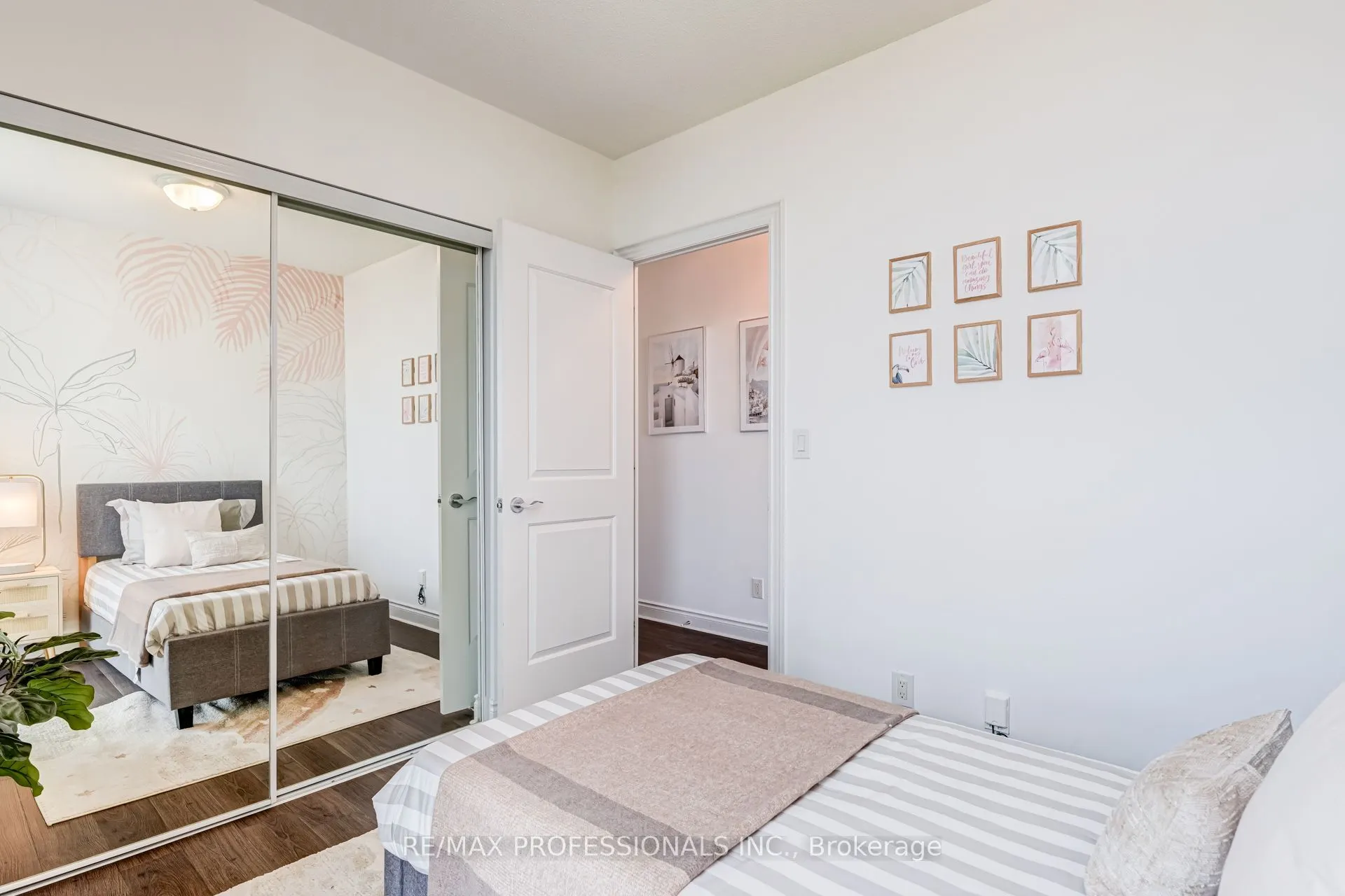 16 Brookers Lane #3701