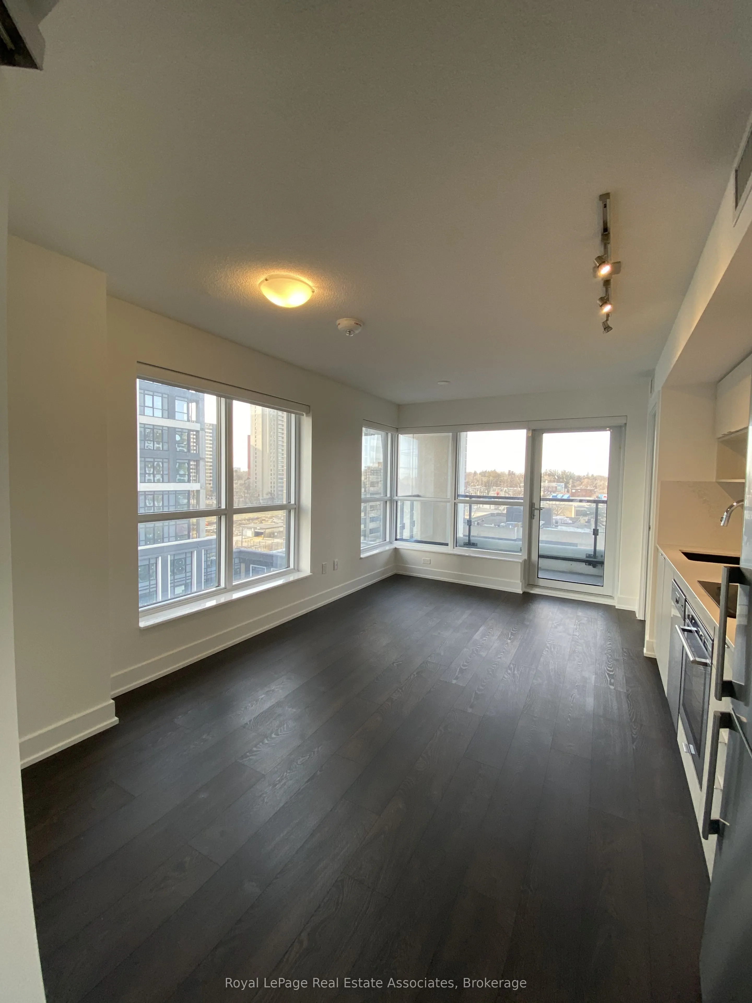 7 Mabelle Avenue #702