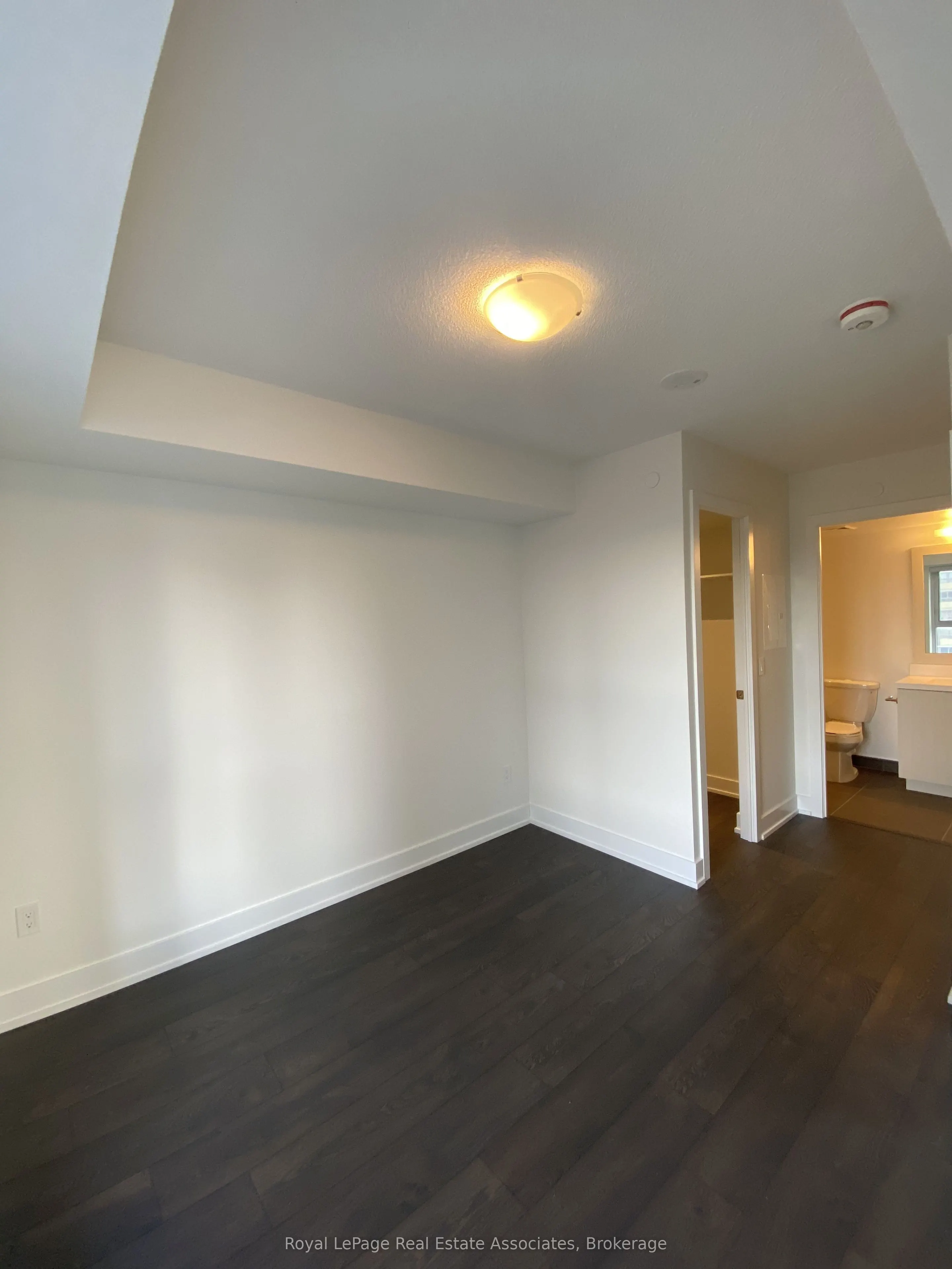 7 Mabelle Avenue #702