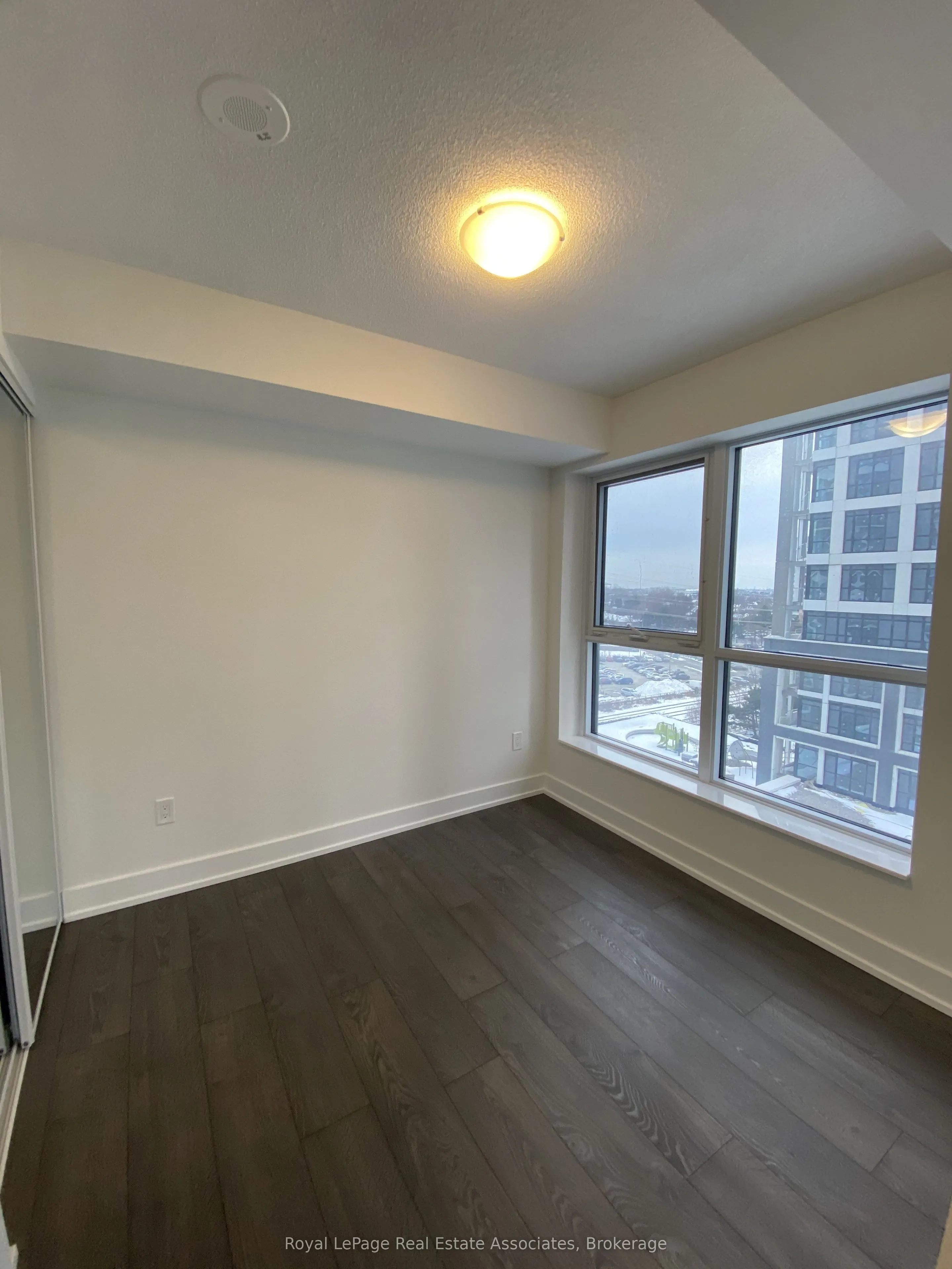 7 Mabelle Avenue #702
