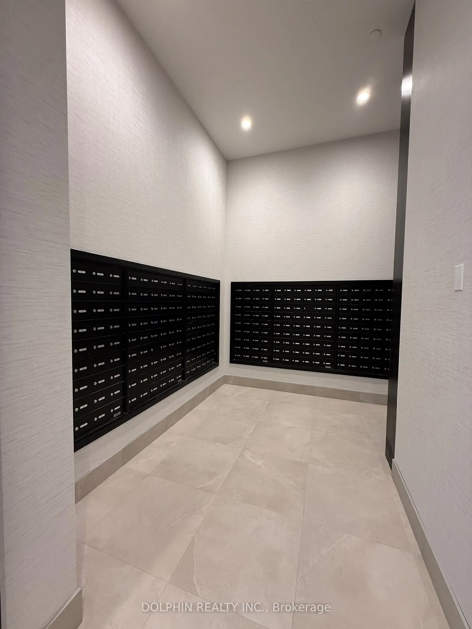 1381 Lakeshore Road E #615