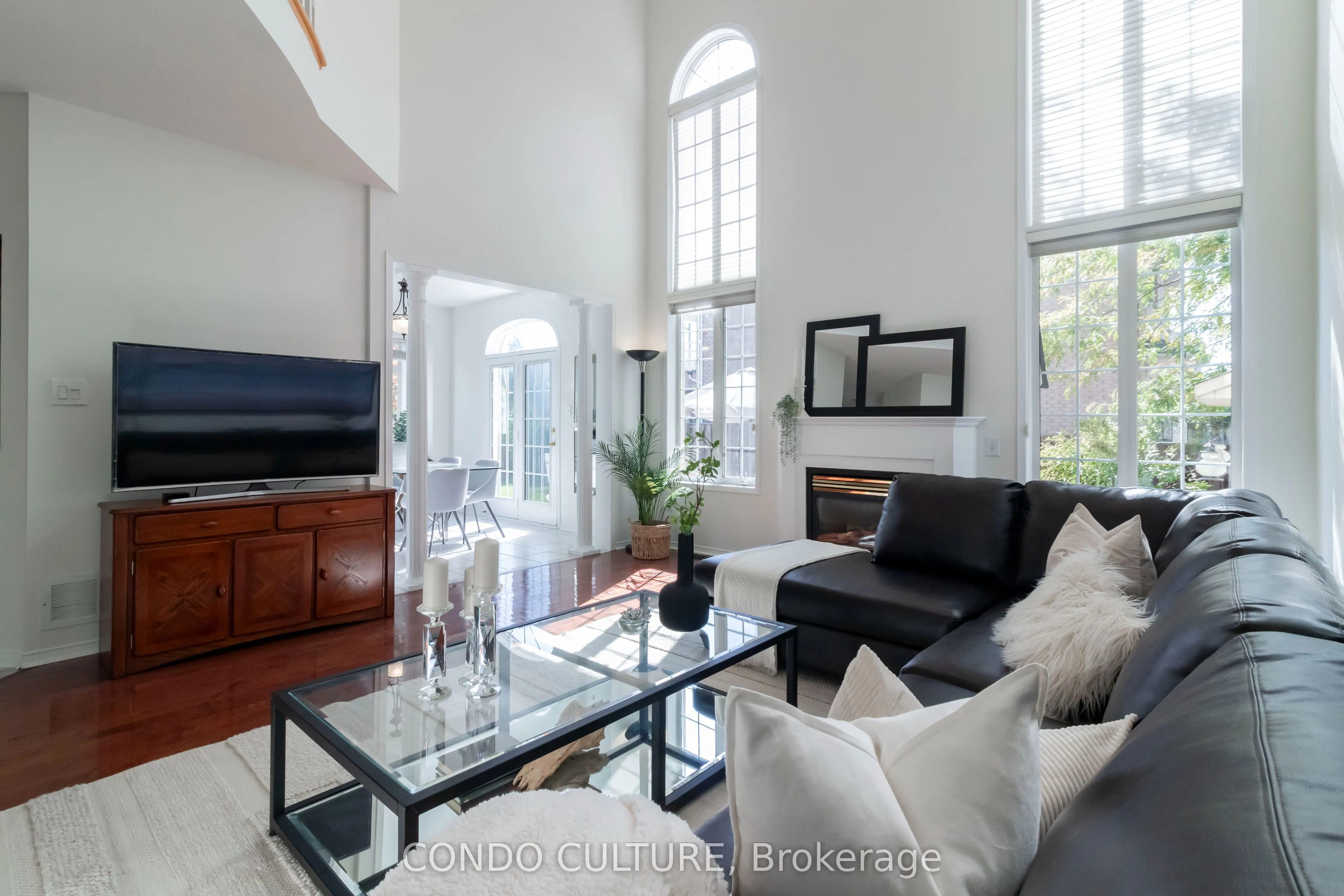 5482 Churchill Meadows Boulevard