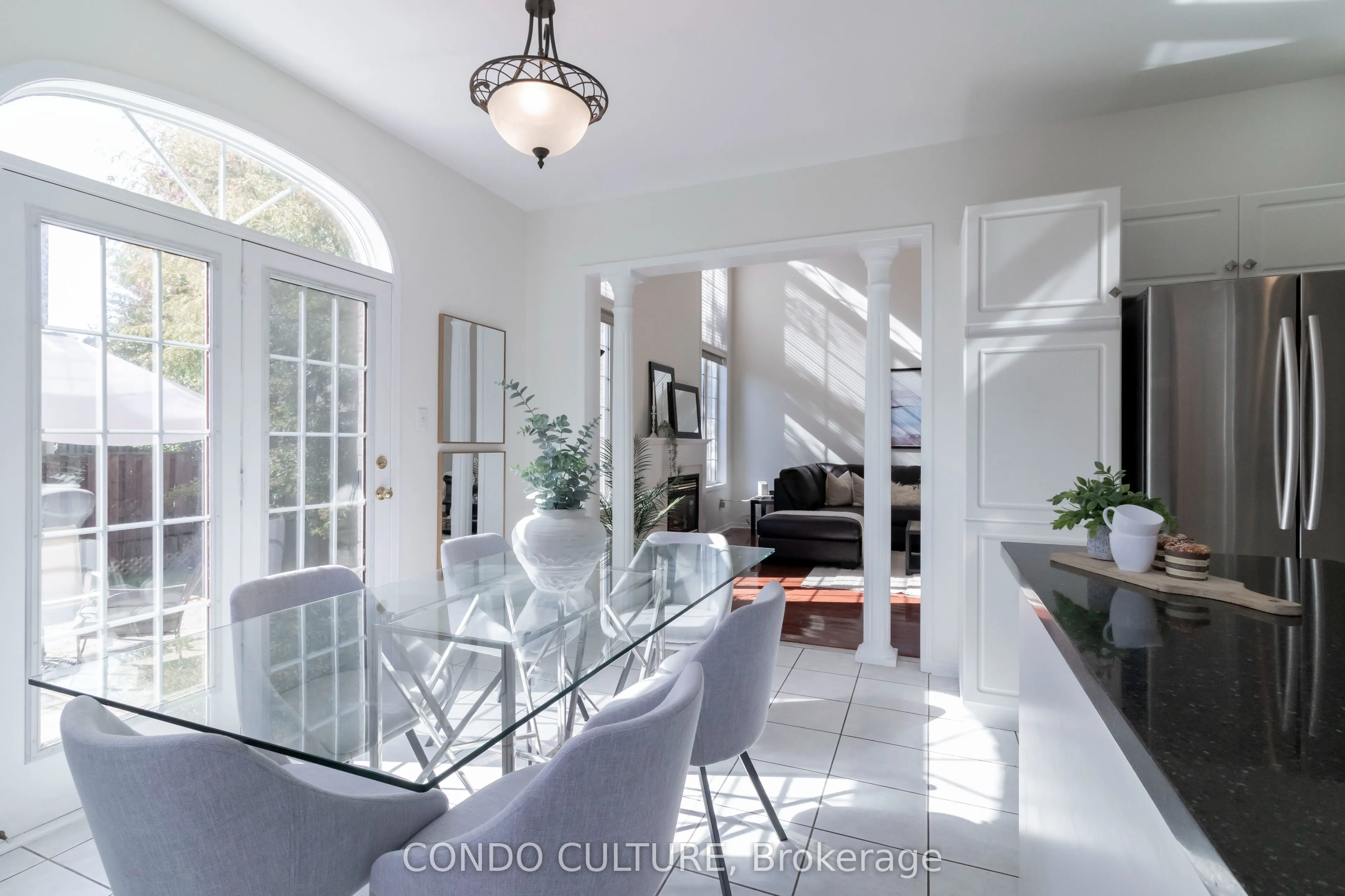 5482 Churchill Meadows Boulevard
