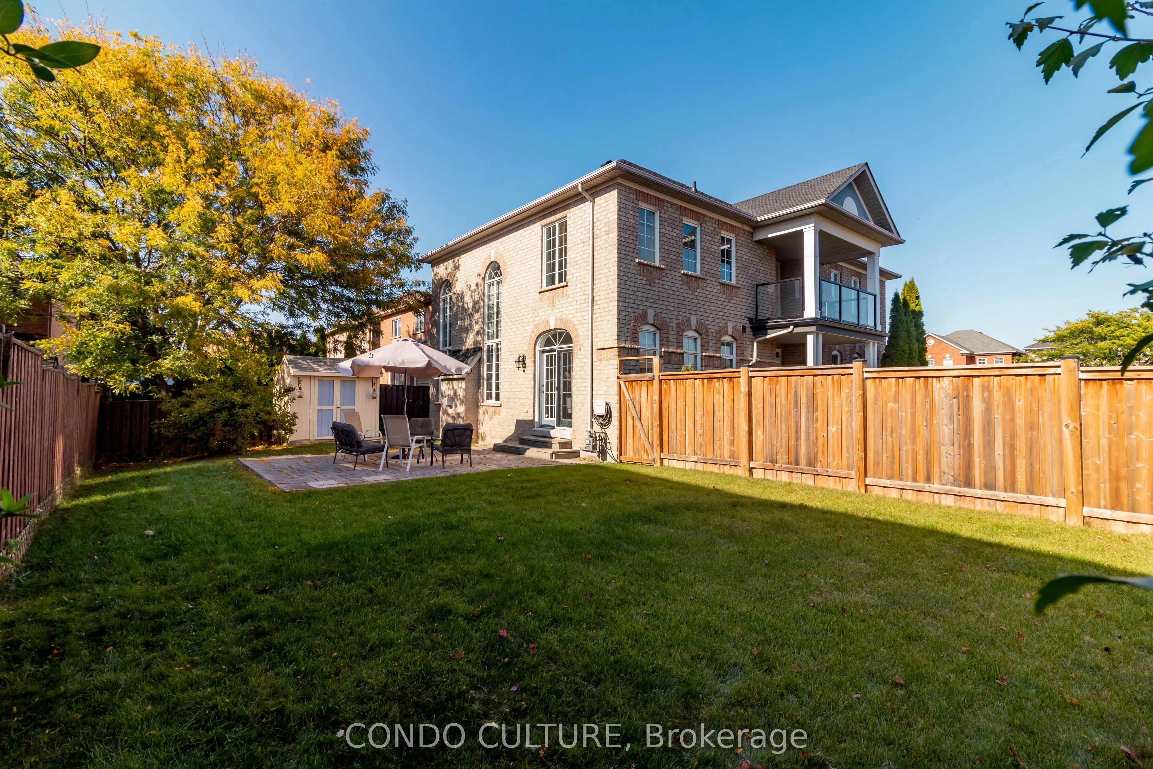 5482 Churchill Meadows Boulevard
