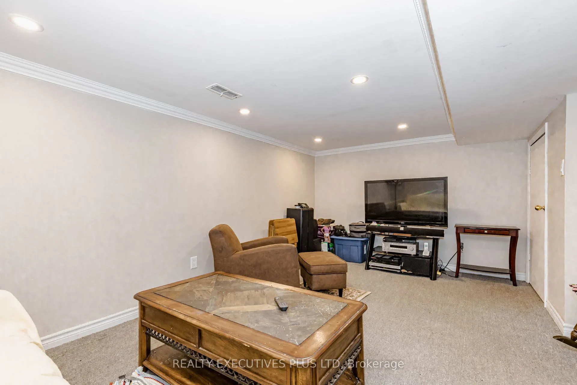 15 Mangrove Road