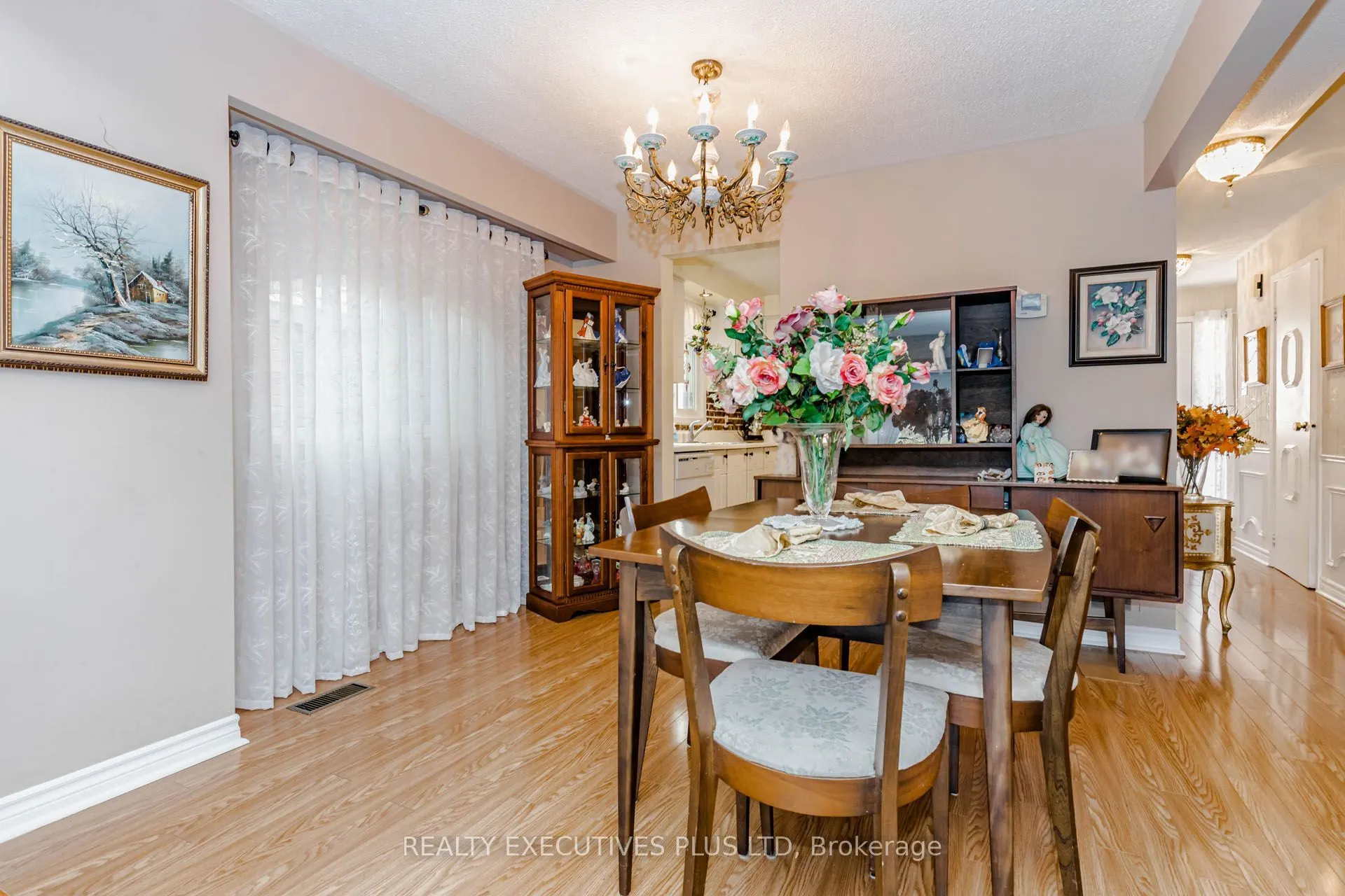 15 Mangrove Road