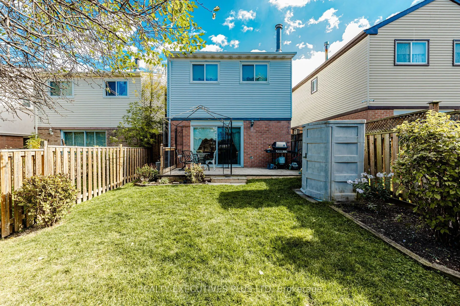 15 Mangrove Road