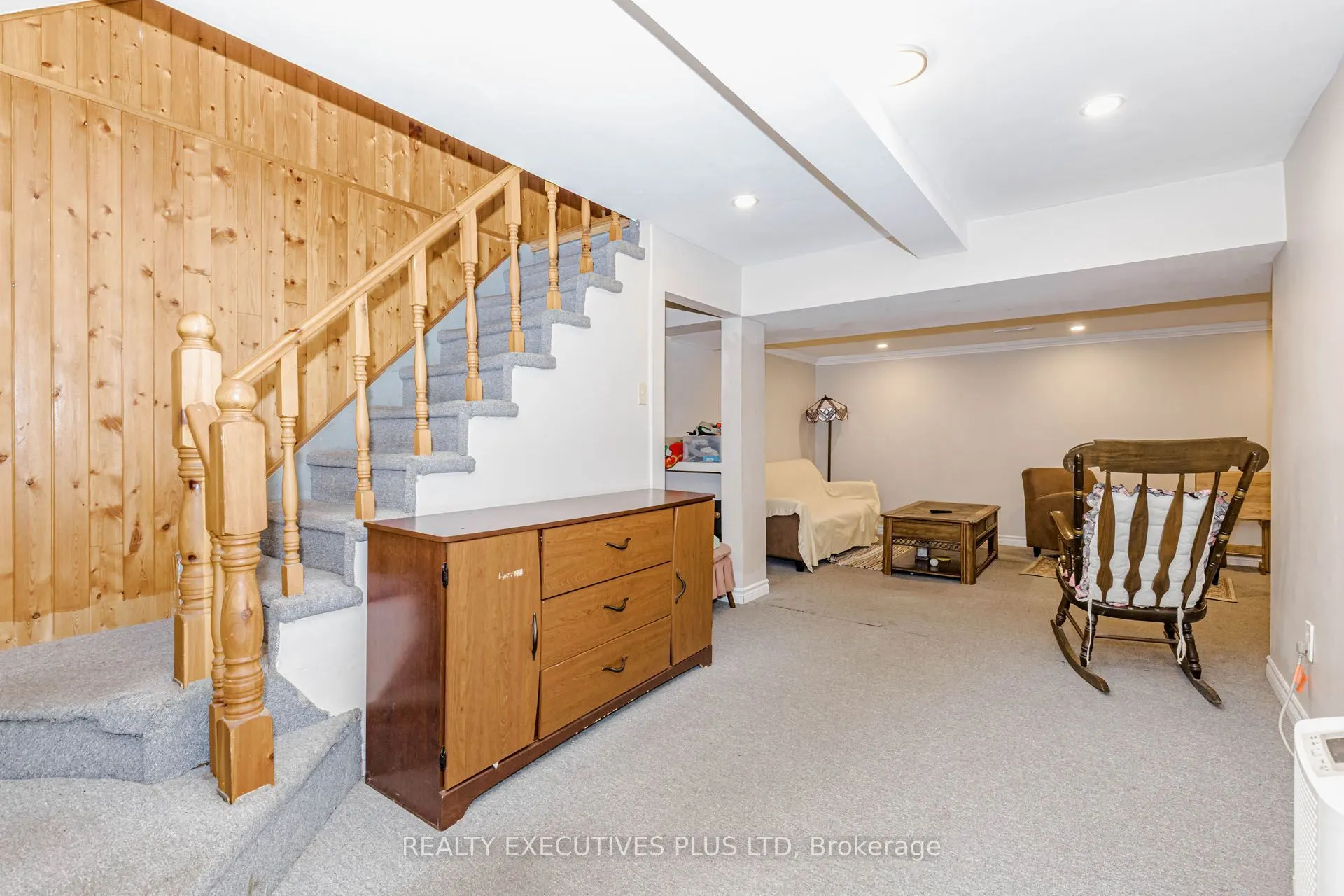 15 Mangrove Road