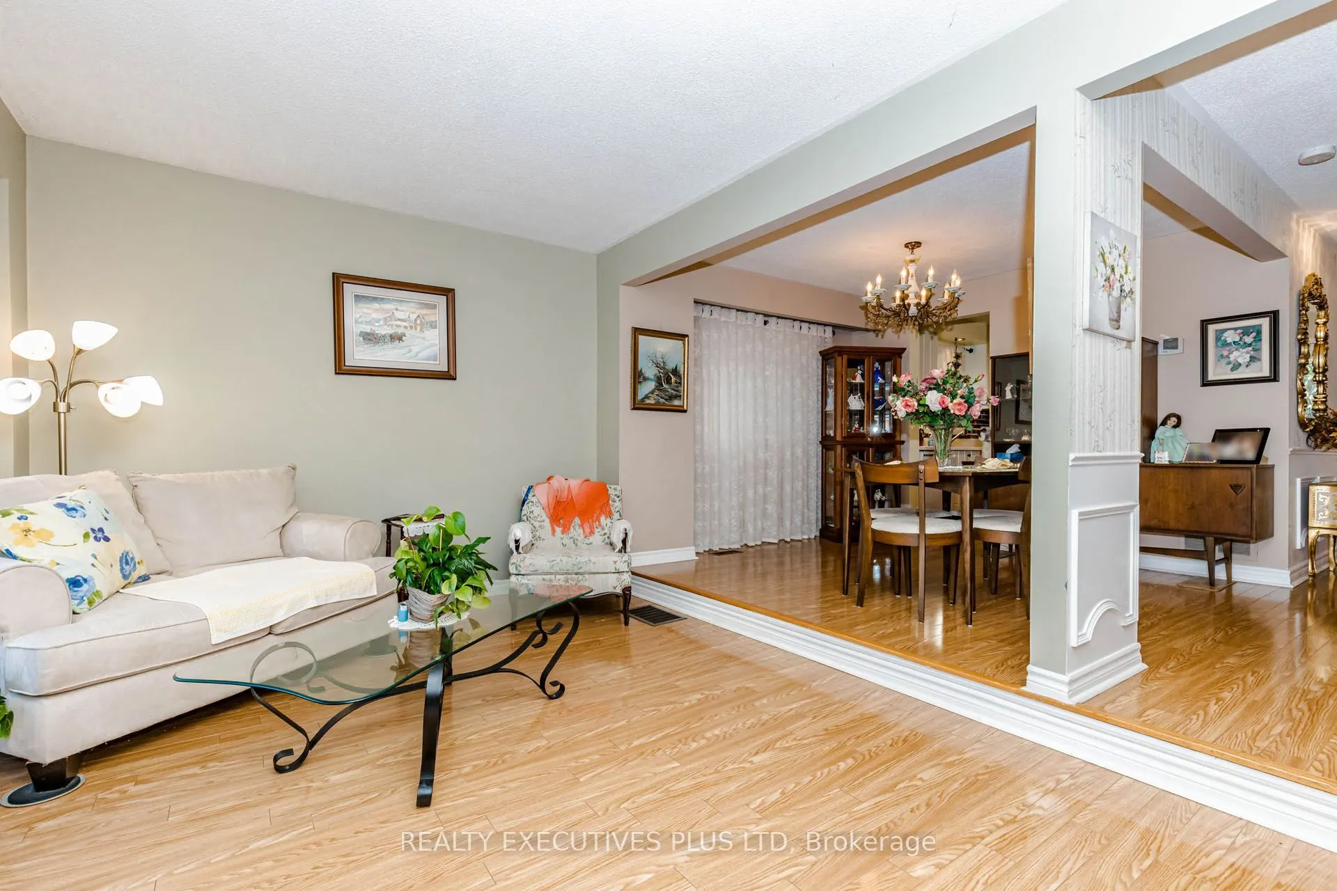 15 Mangrove Road