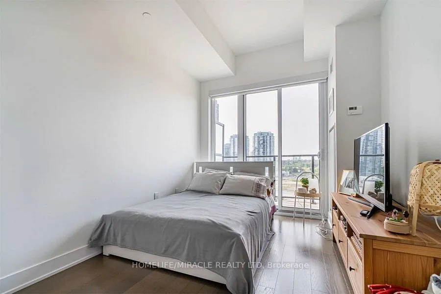 30 Shore Breeze Drive #1013