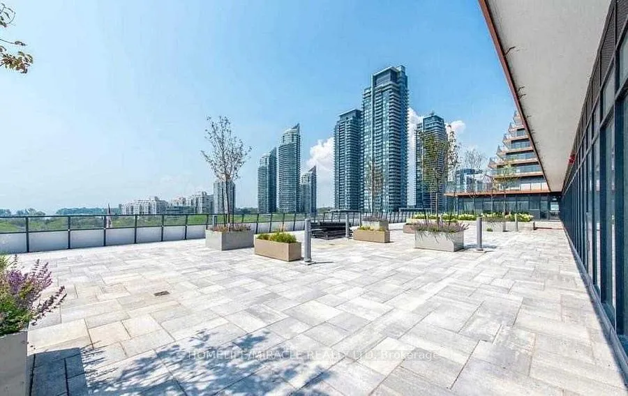 30 Shore Breeze Drive #1013