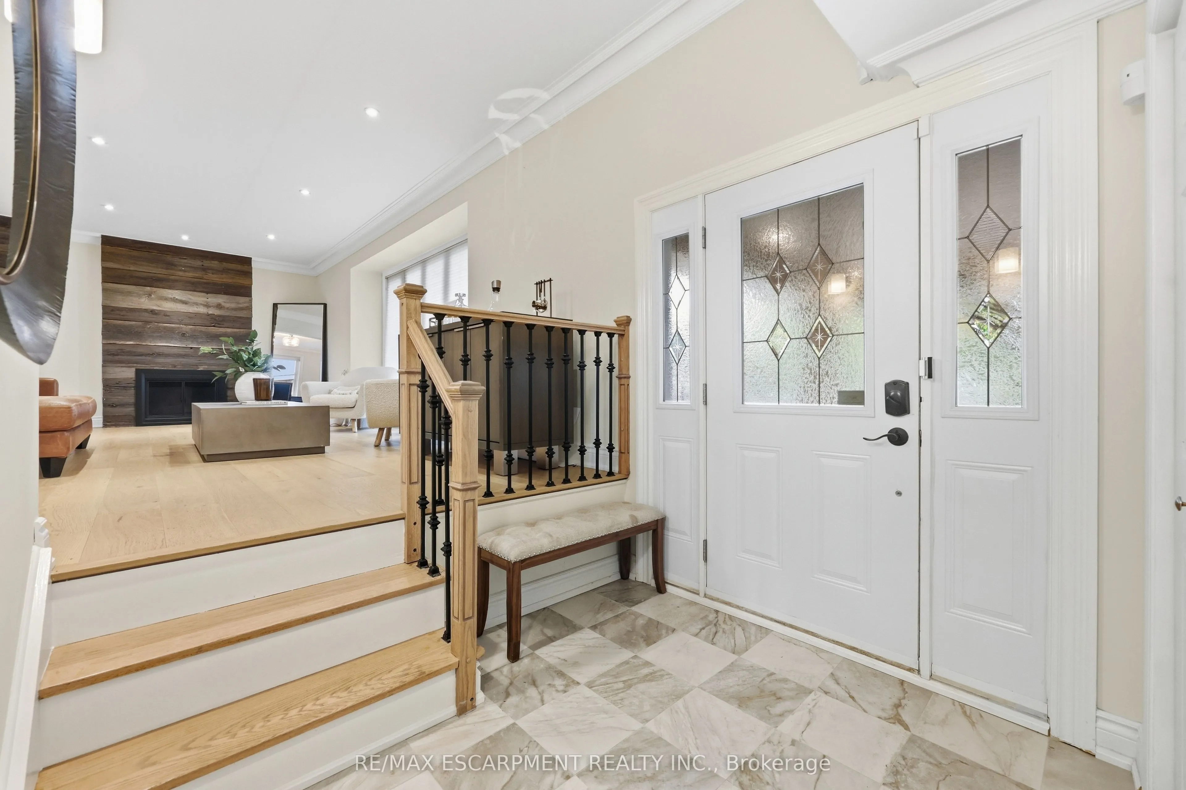 134 Fairwood Place W