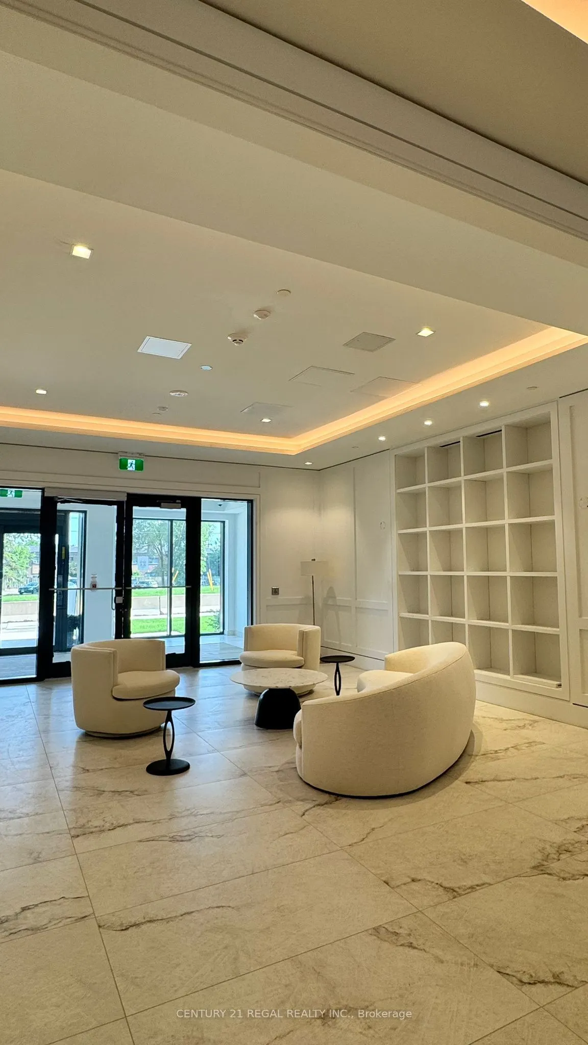 4010 Eglinton Avenue W #417