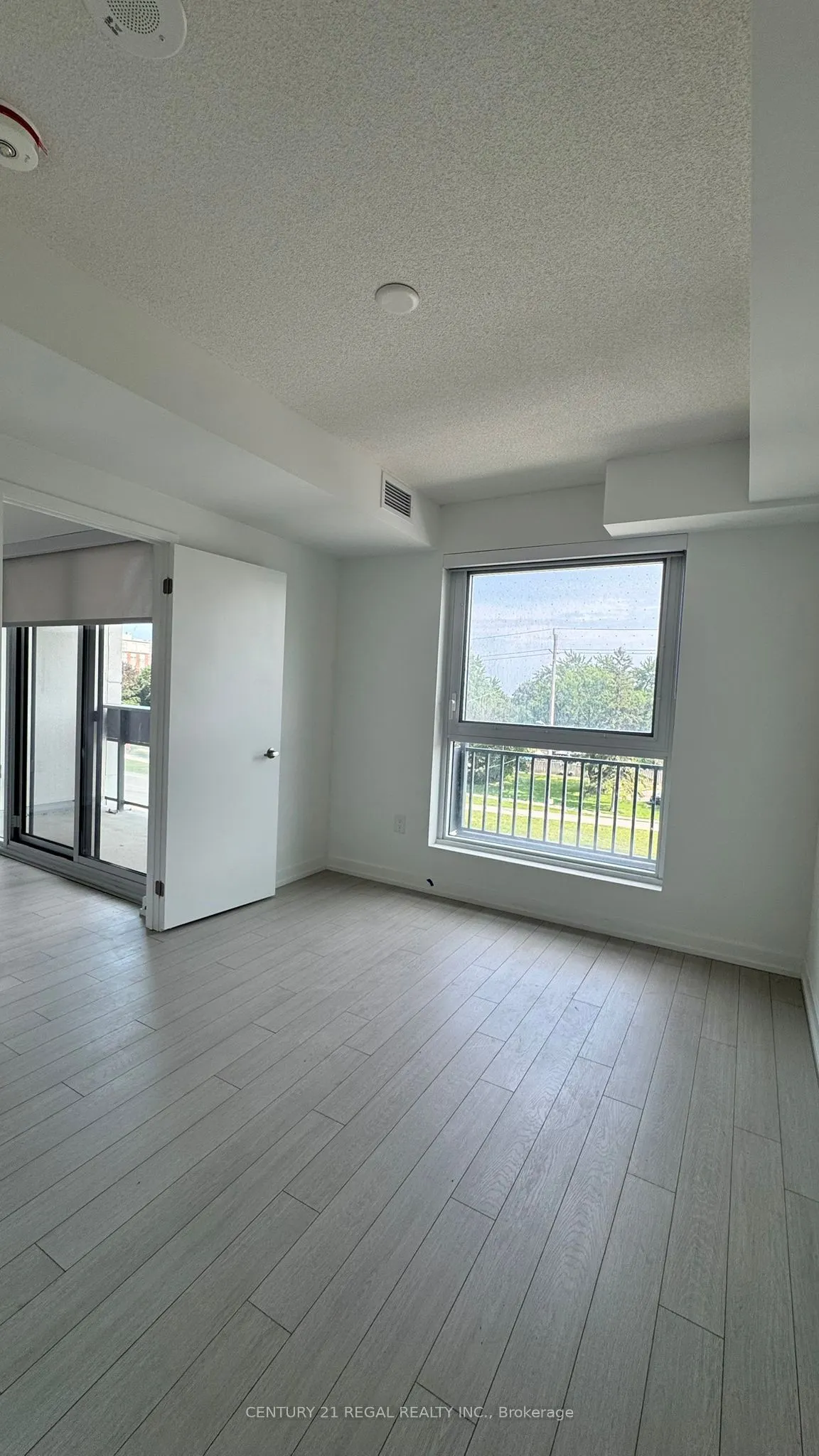 4010 Eglinton Avenue W #417