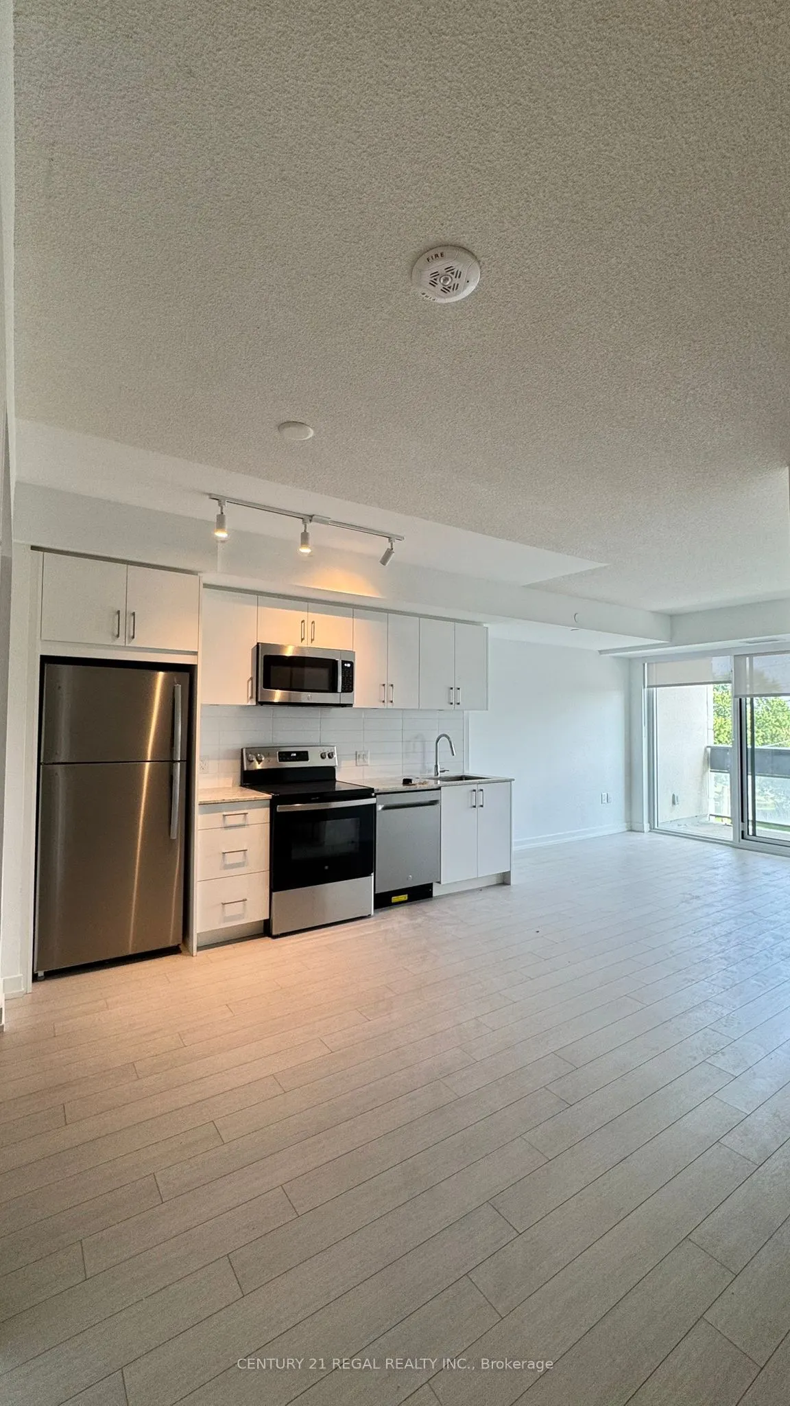 4010 Eglinton Avenue W #417