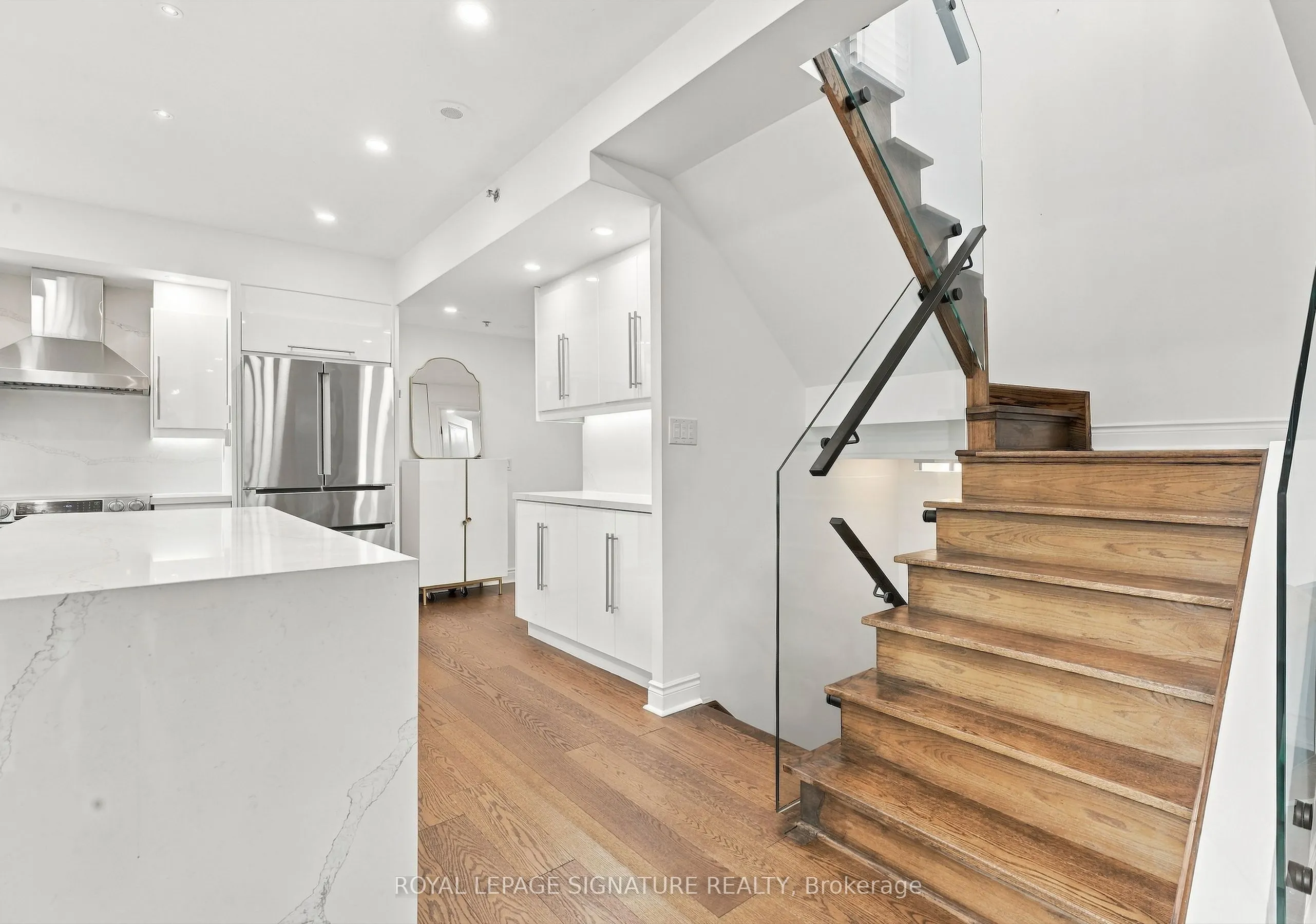 2230 Lake Shore Boulevard W #107