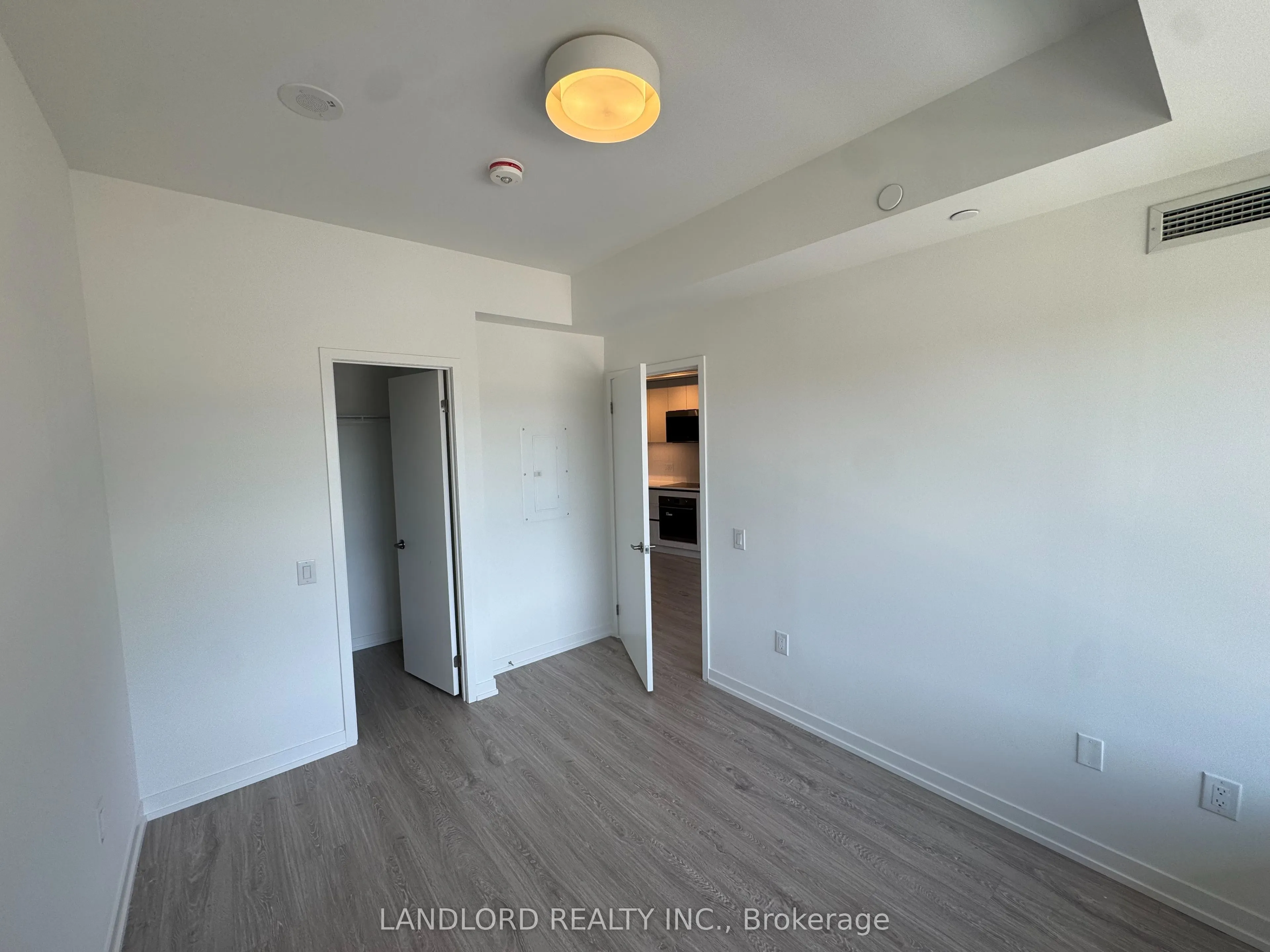 2485 Eglinton Avenue W #321