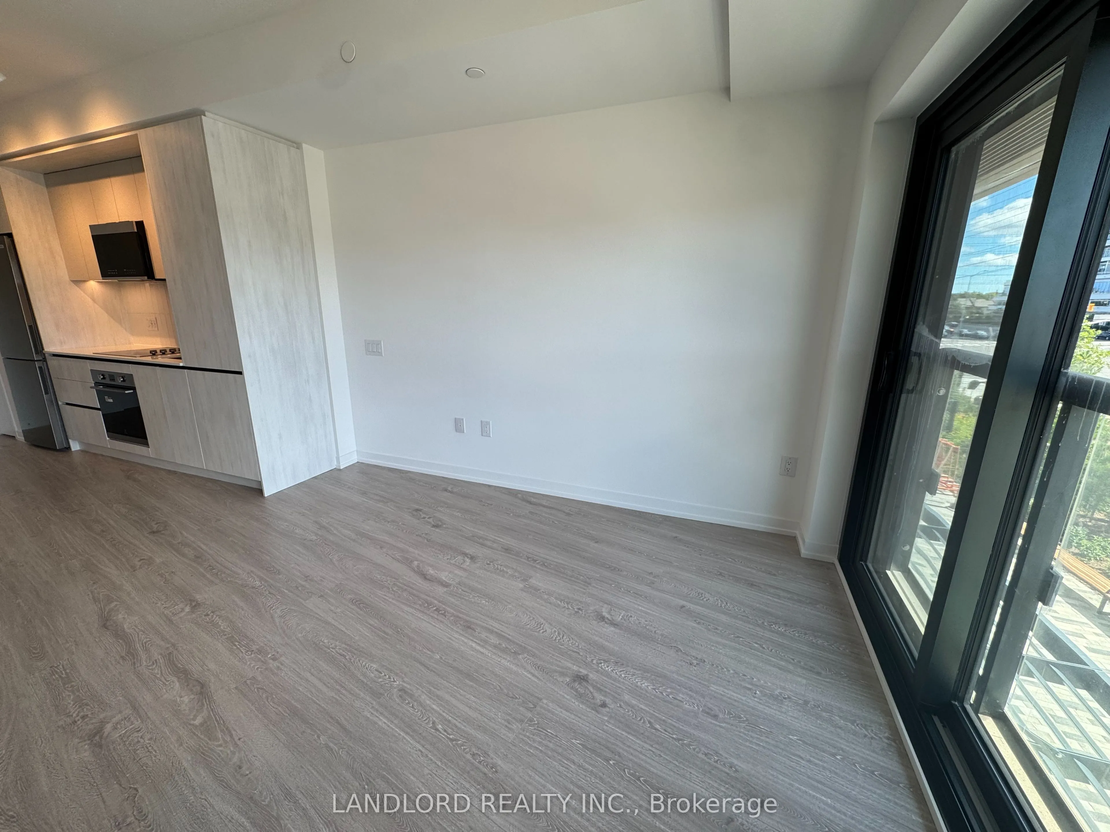 2485 Eglinton Avenue W #321