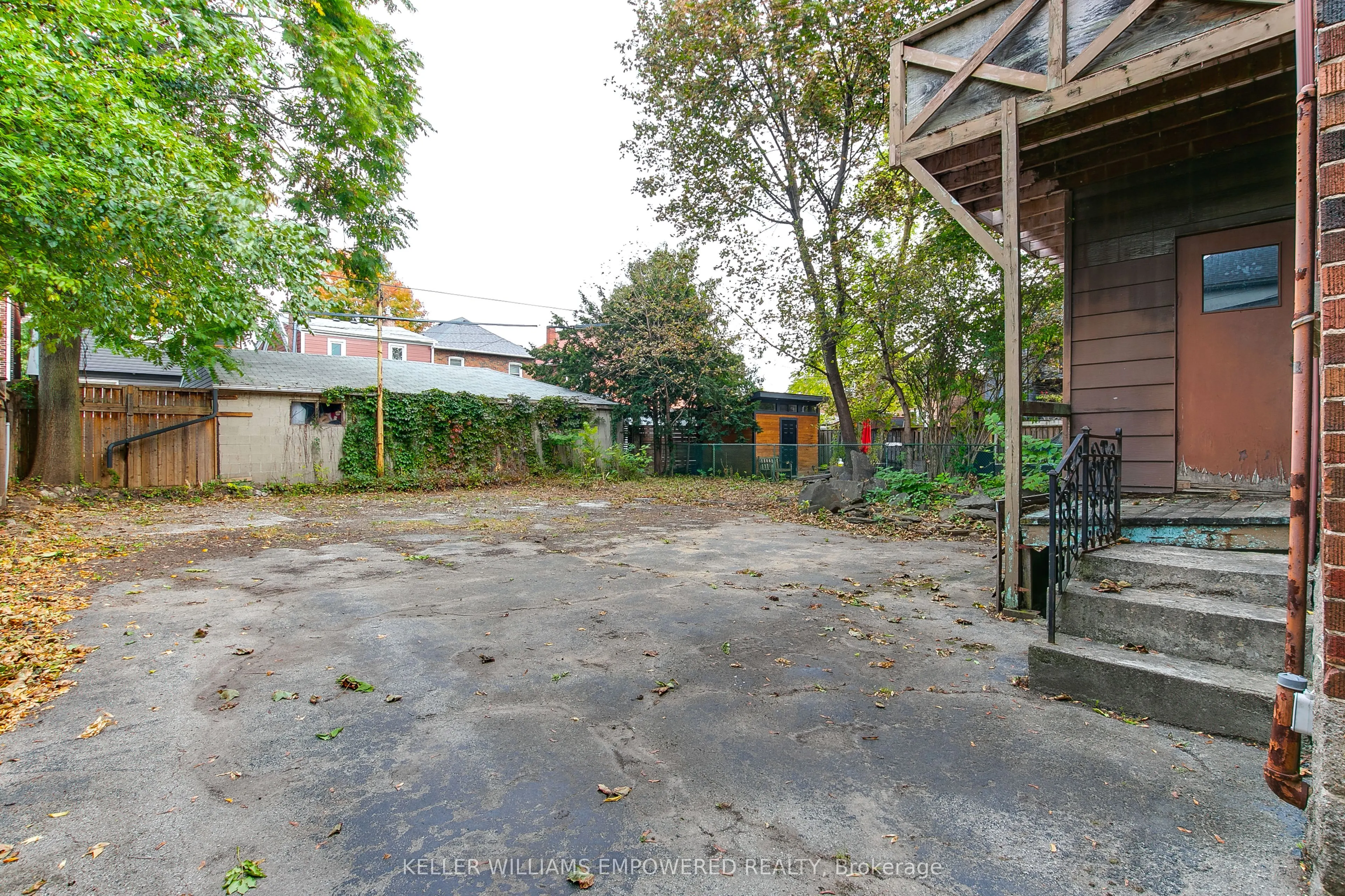 10 Lessard Avenue