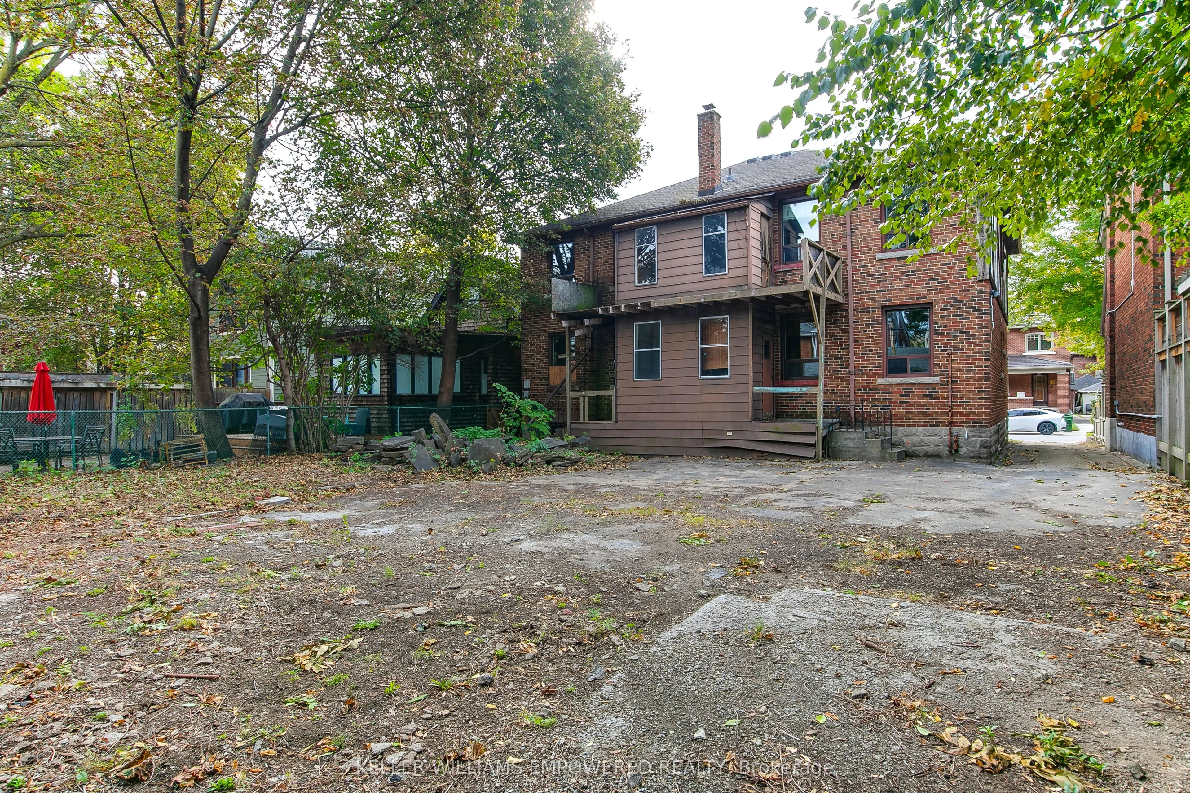10 Lessard Avenue