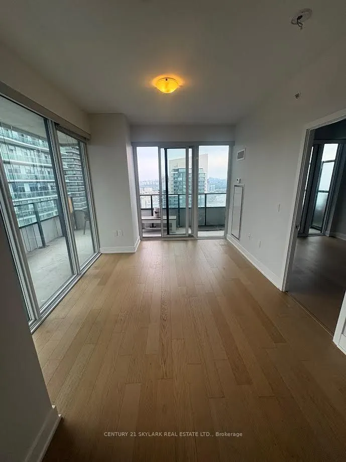 20 Shore Breeze Drive #3503