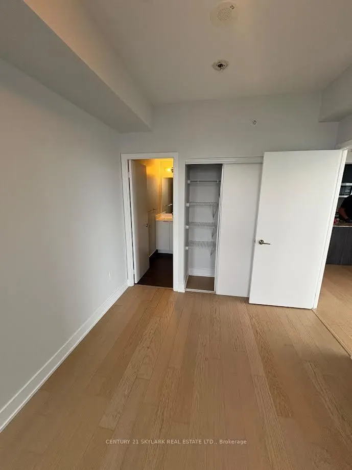 20 Shore Breeze Drive #3503