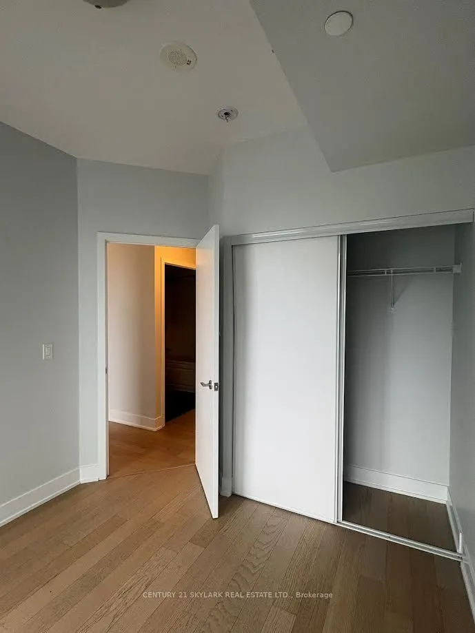 20 Shore Breeze Drive #3503