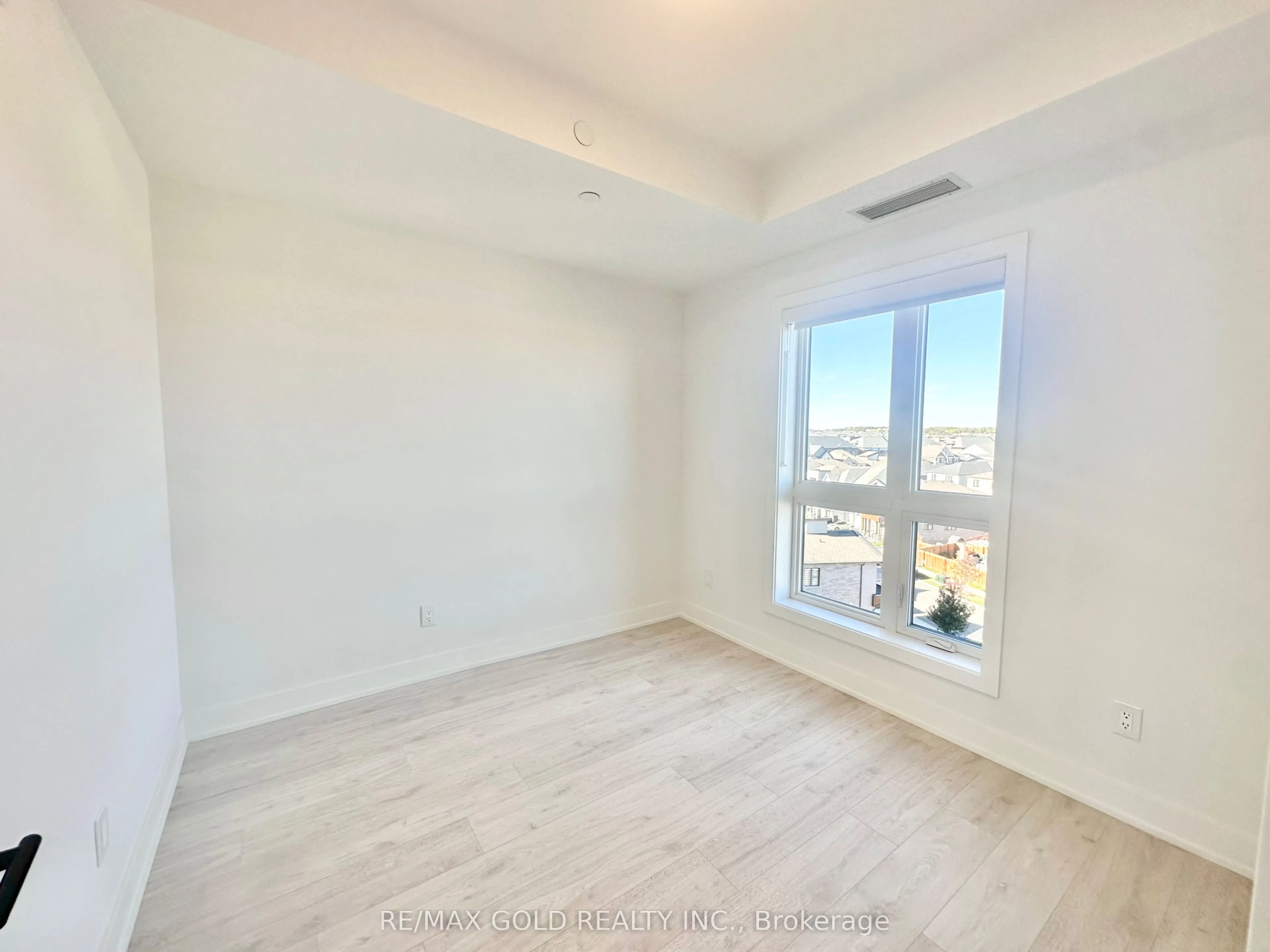 3008 William Cutmore Boulevard #605