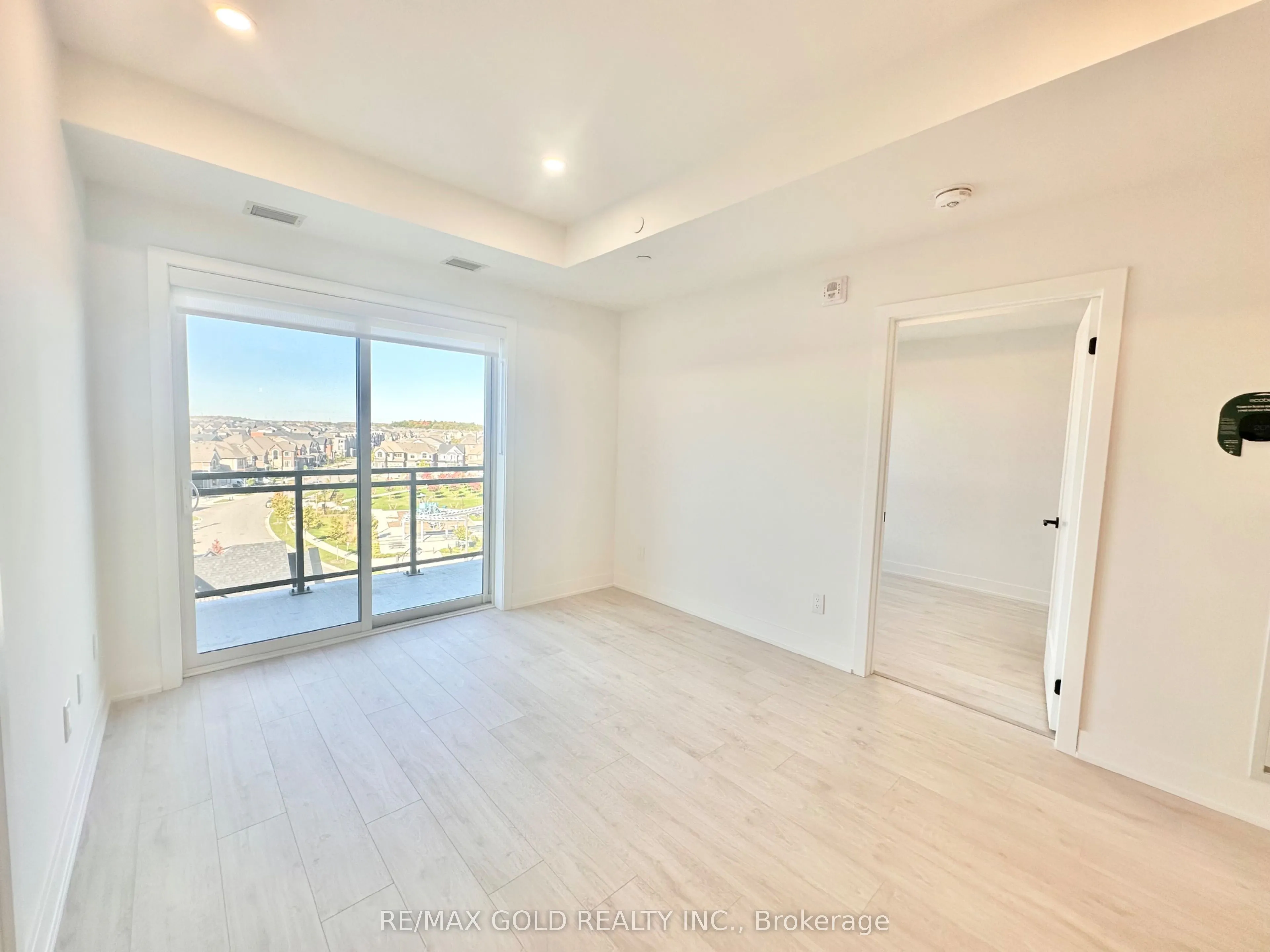 3008 William Cutmore Boulevard #605
