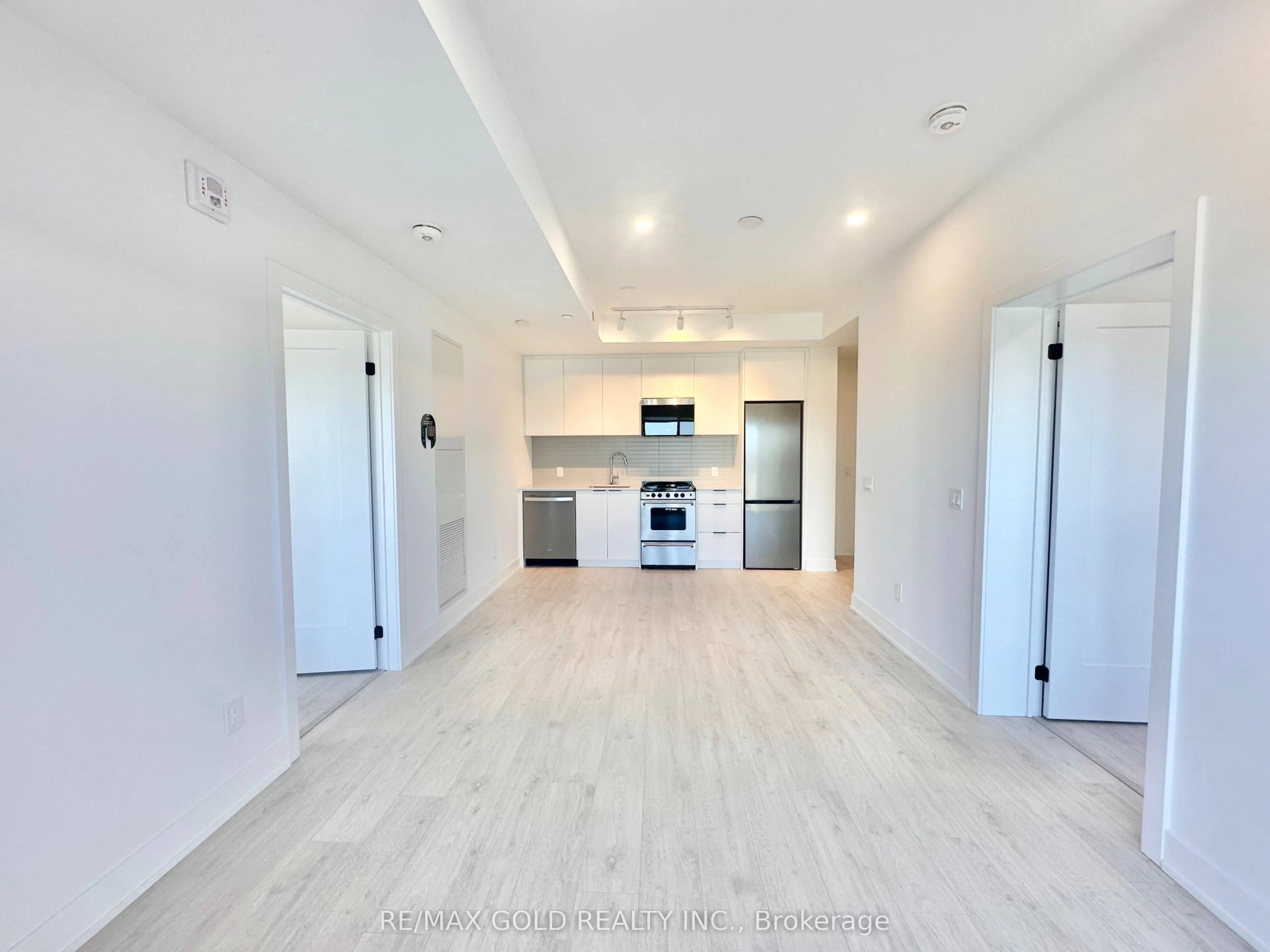3008 William Cutmore Boulevard #605