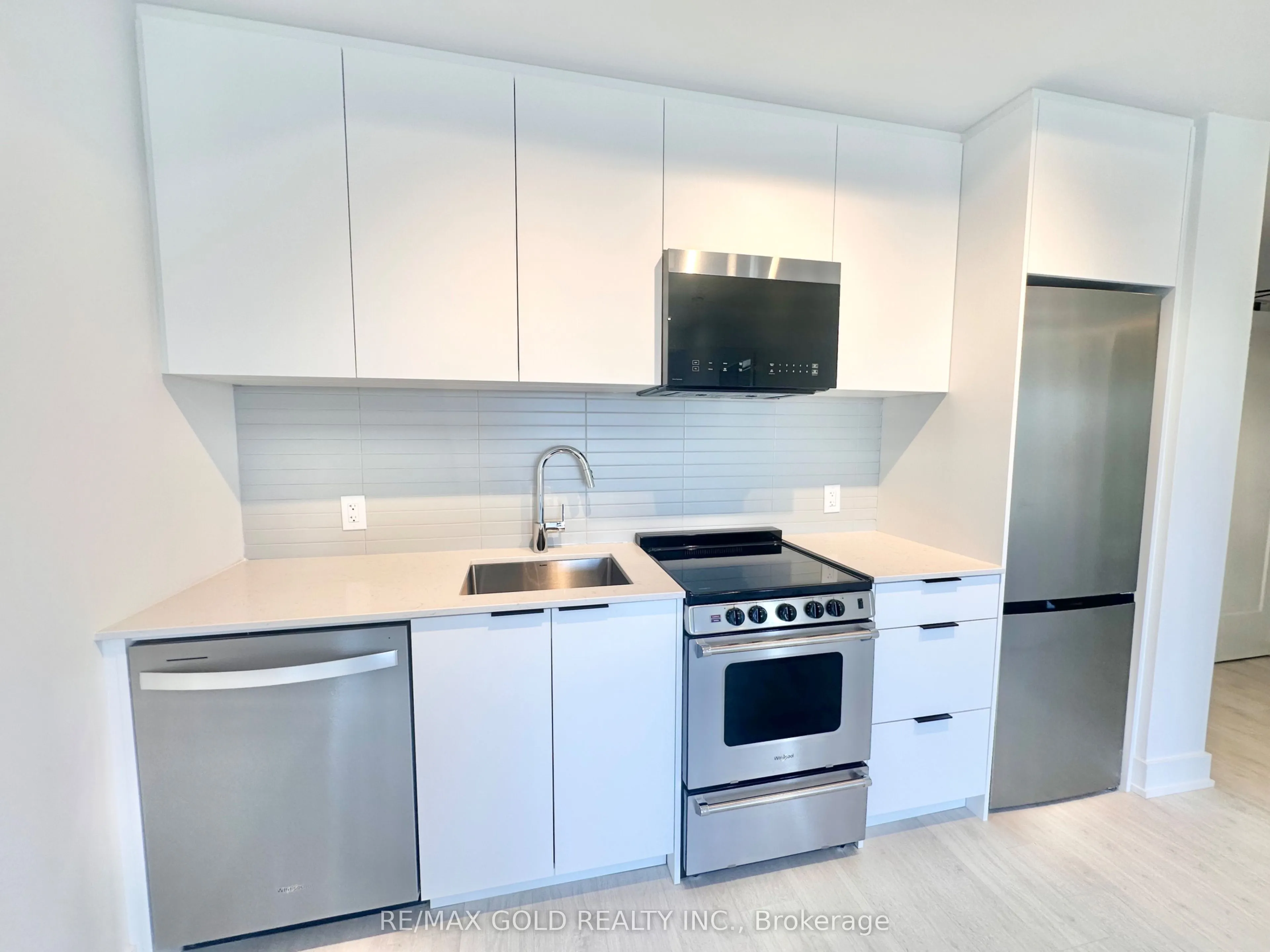 3008 William Cutmore Boulevard #605