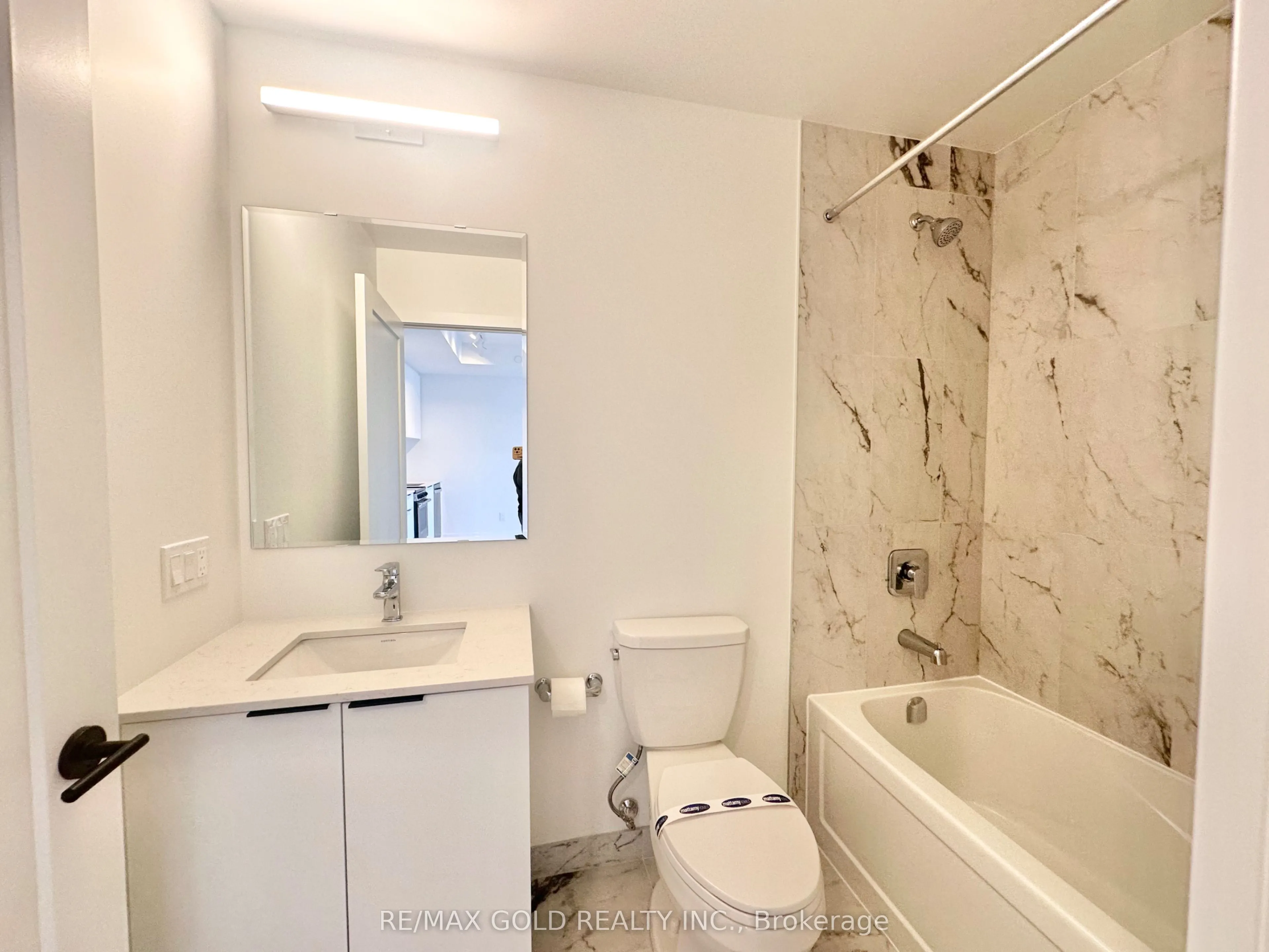 3008 William Cutmore Boulevard #605