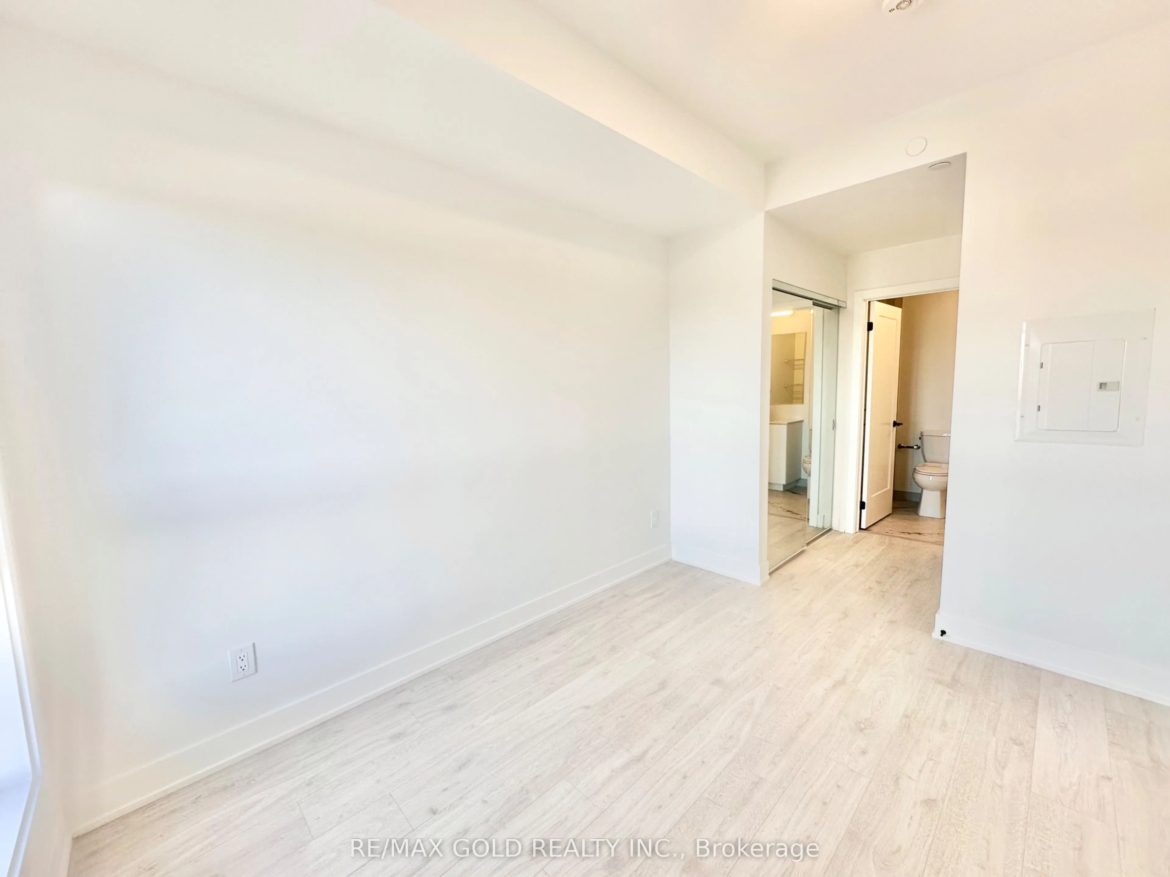 3008 William Cutmore Boulevard #605