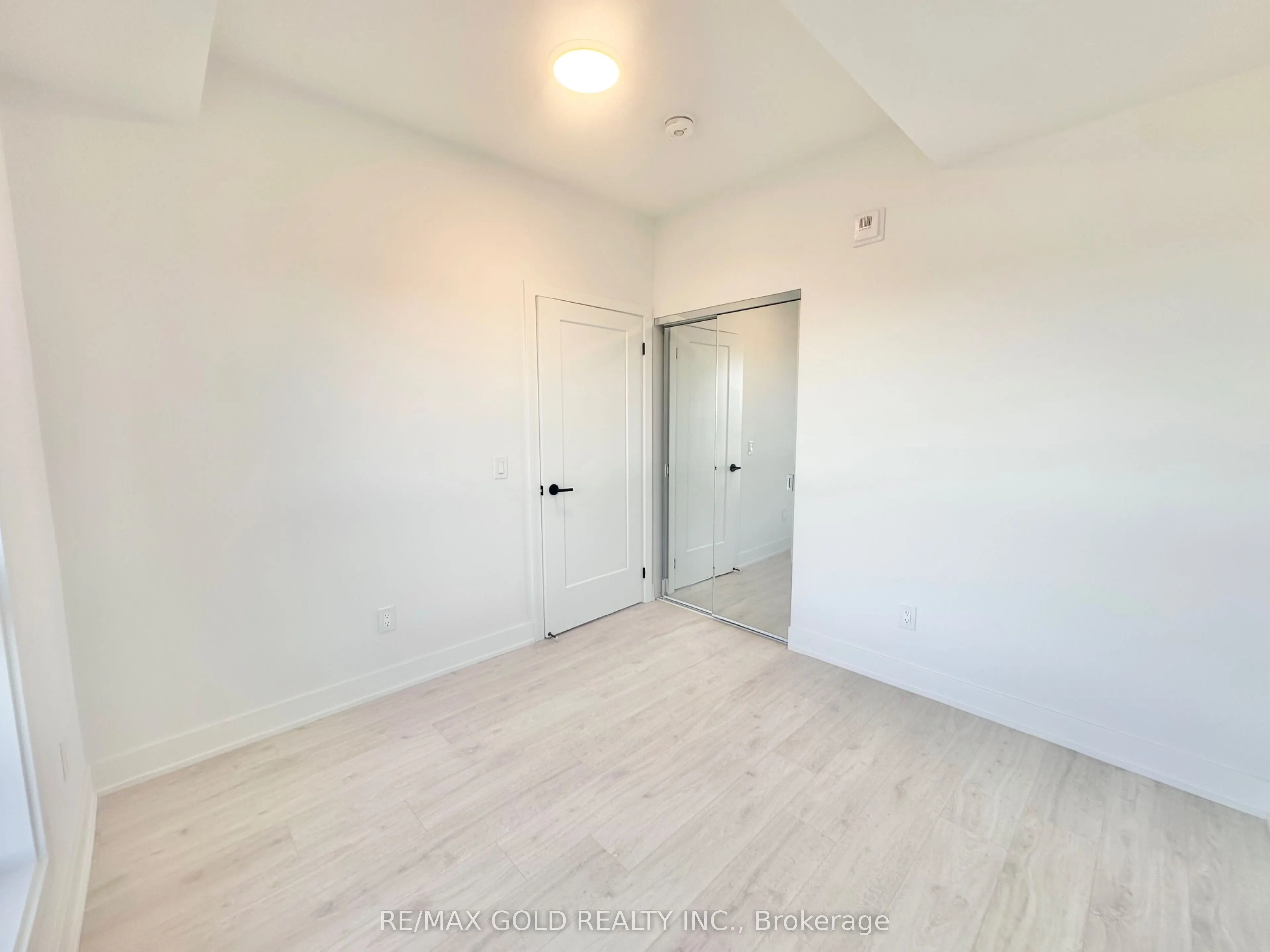 3008 William Cutmore Boulevard #605
