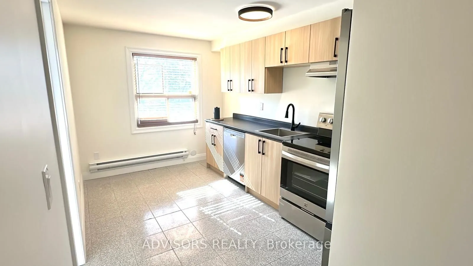 3717 Lakeshore Boulevard W #4