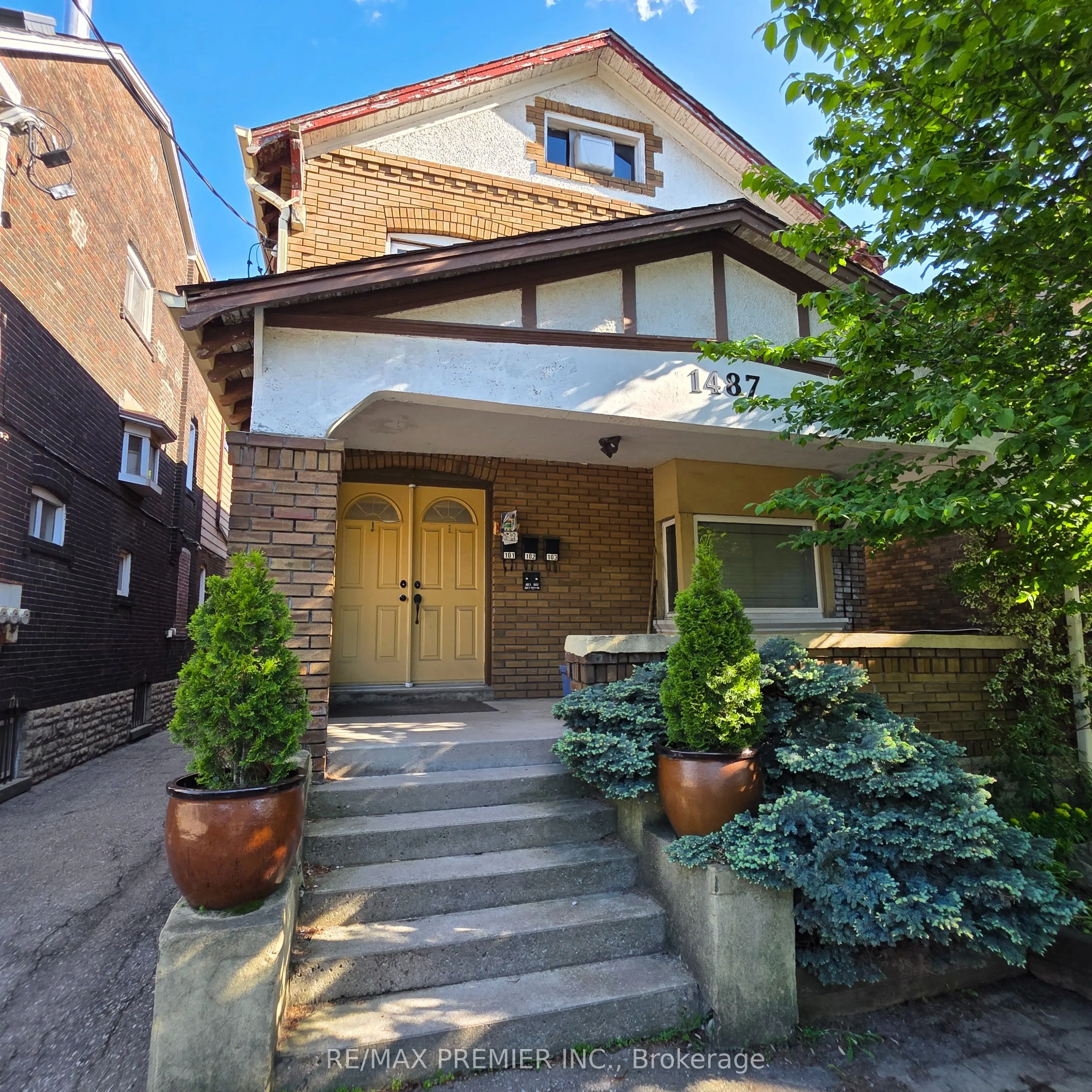 1487 King Street W #103 - Upper