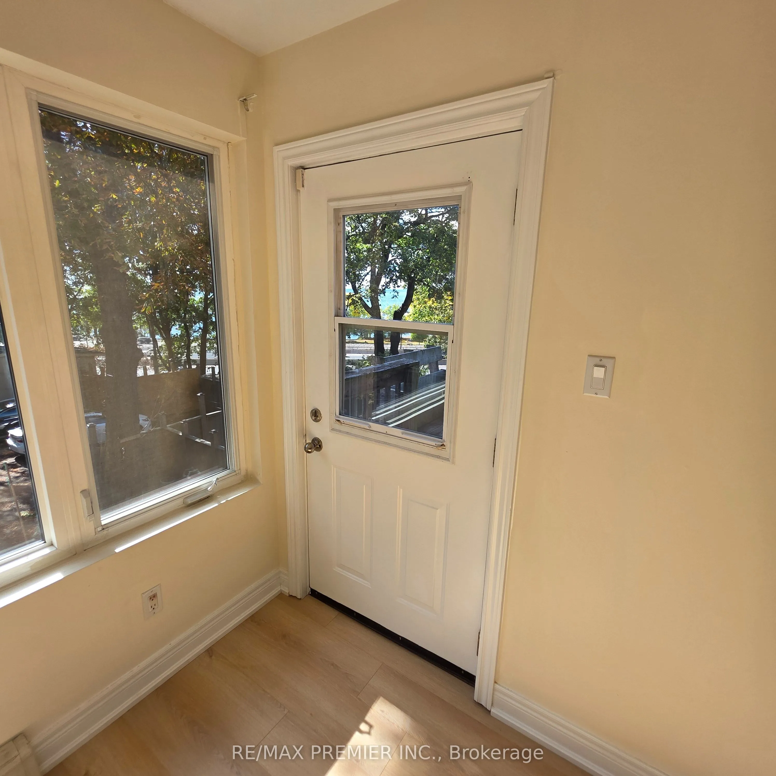 1487 King Street W #103 - Upper
