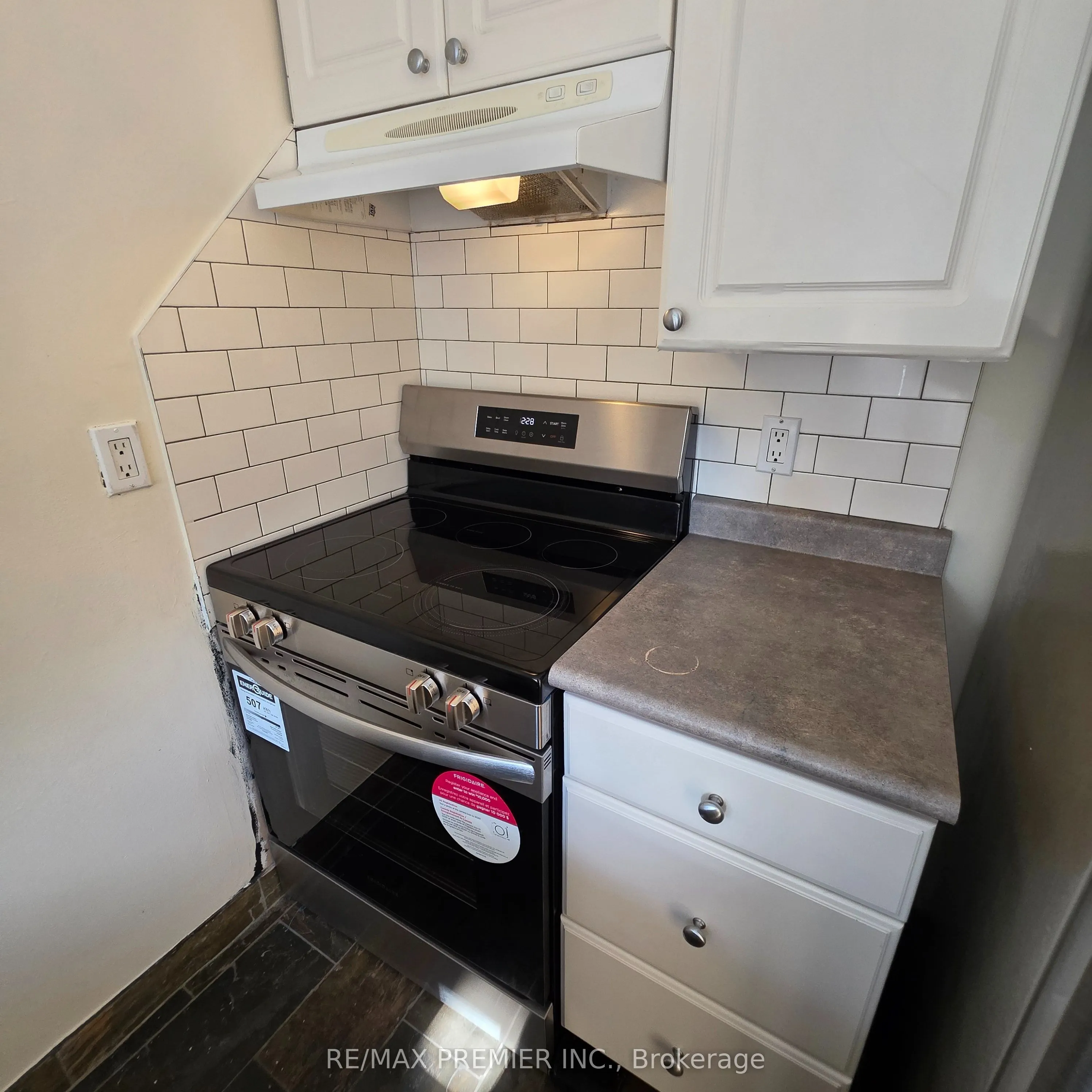 1487 King Street W #103 - Upper