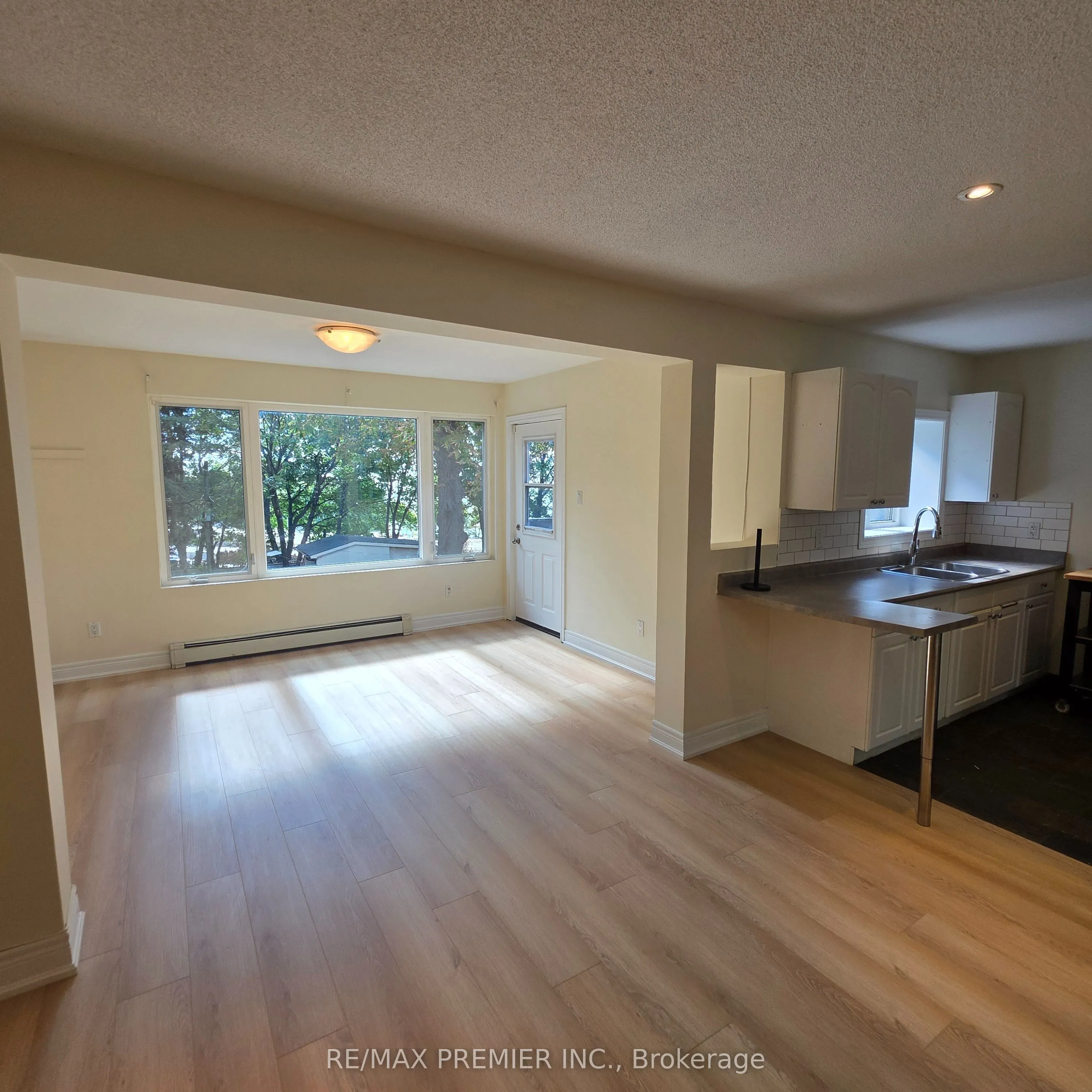 1487 King Street W #103 - Upper