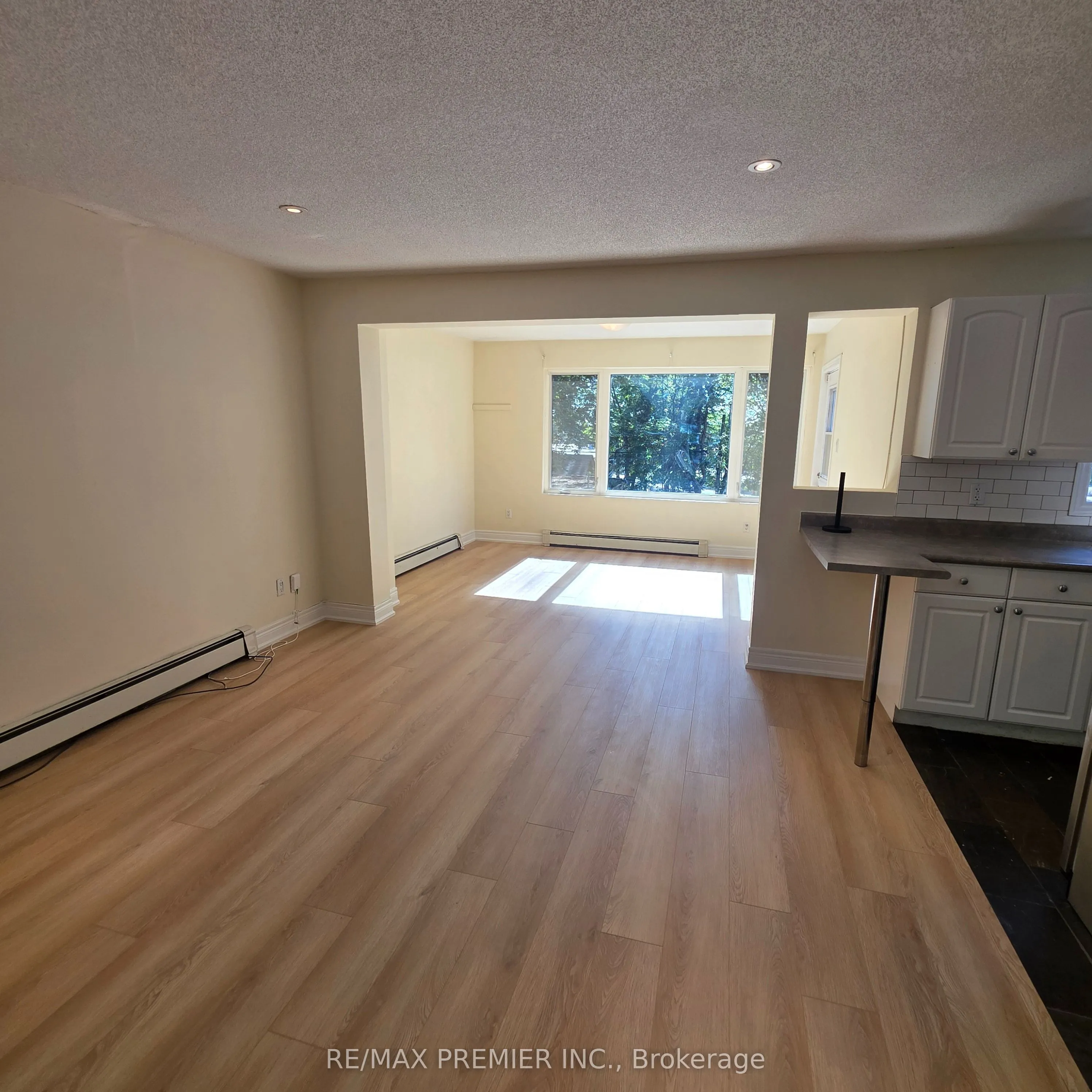 1487 King Street W #103 - Upper