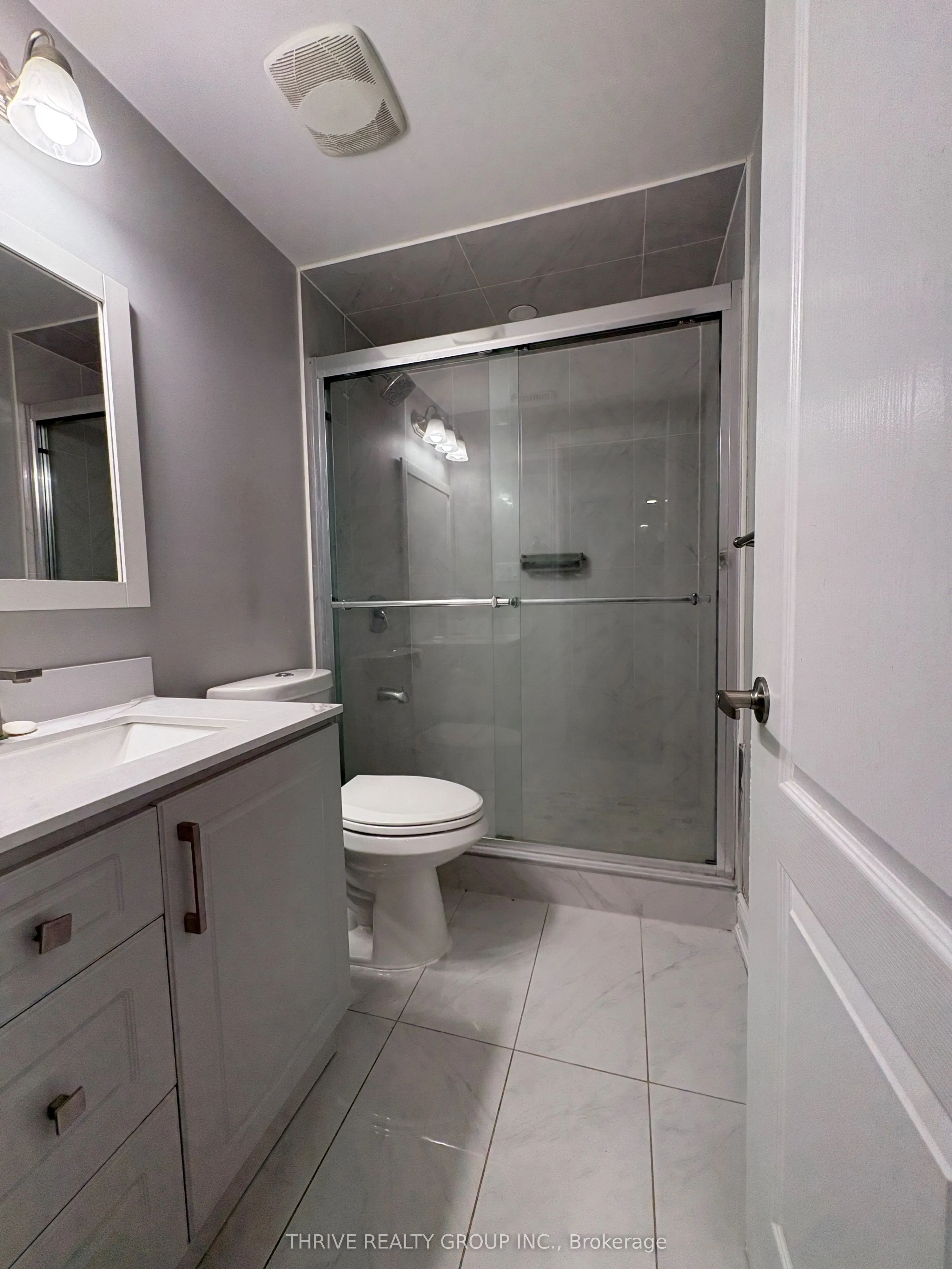 1215 Clifford Point