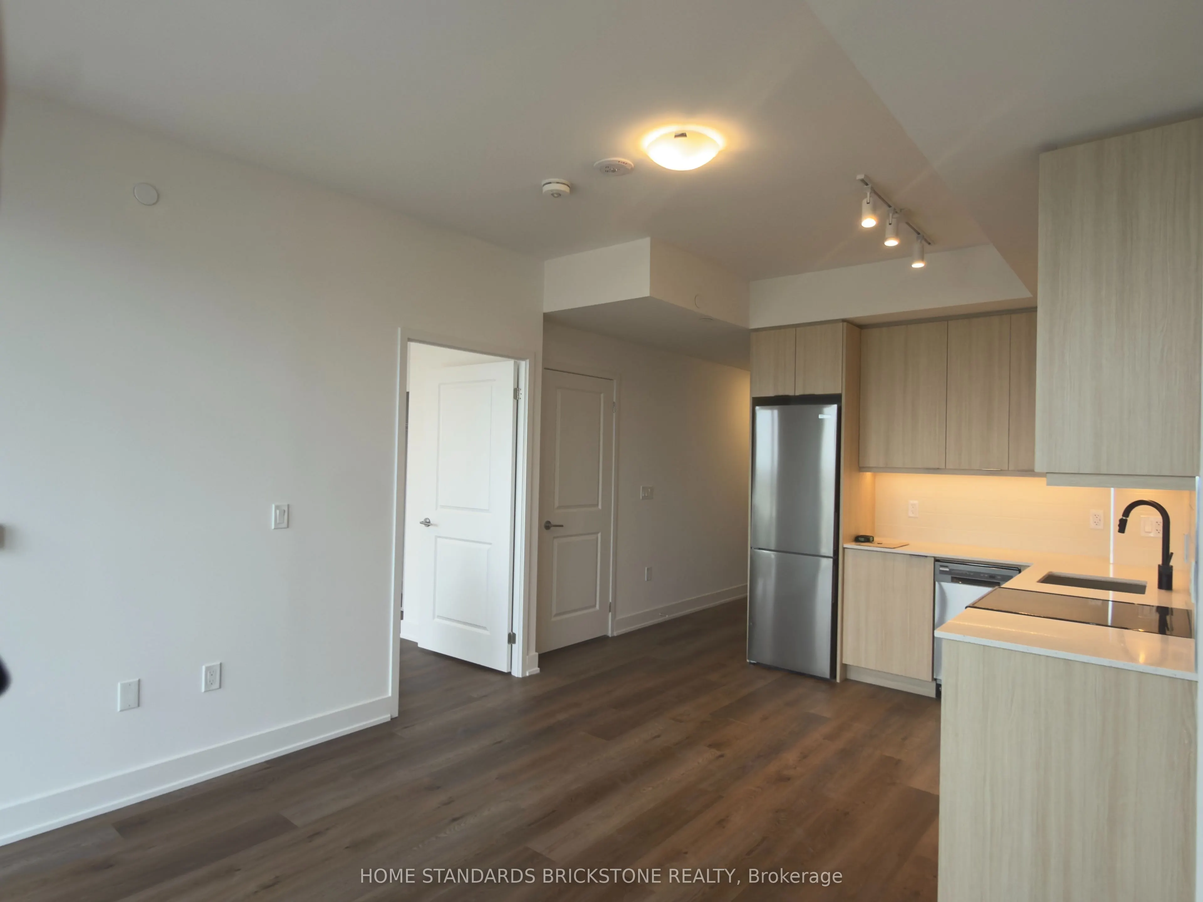125 Nipissing Road #1402B