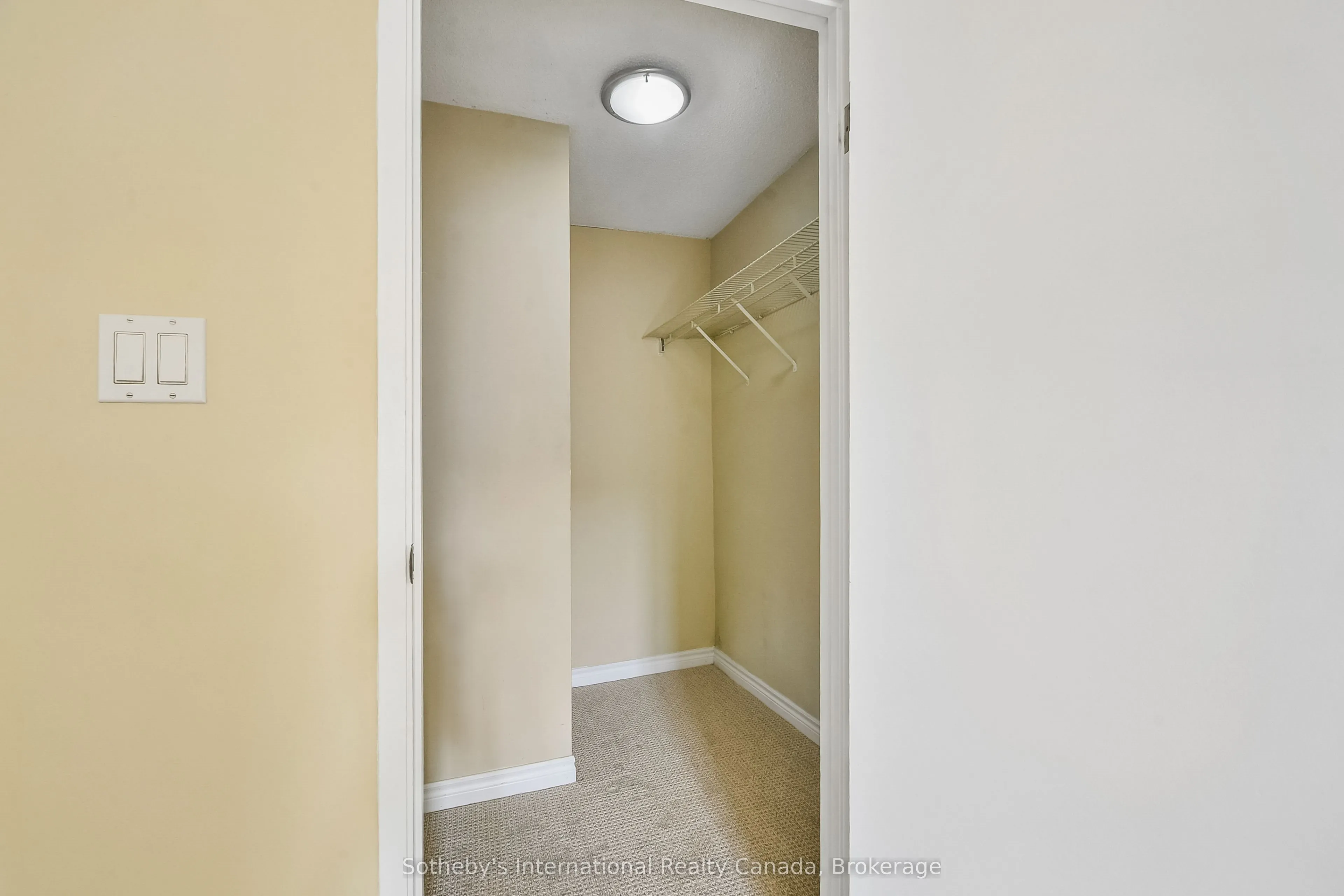 1450 Glen Abbey Gate #434