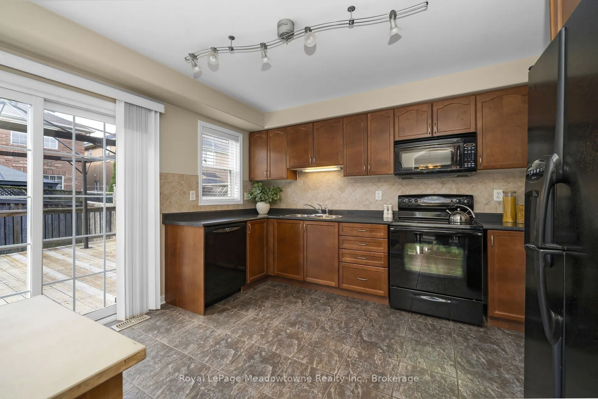 802 Stark Circle