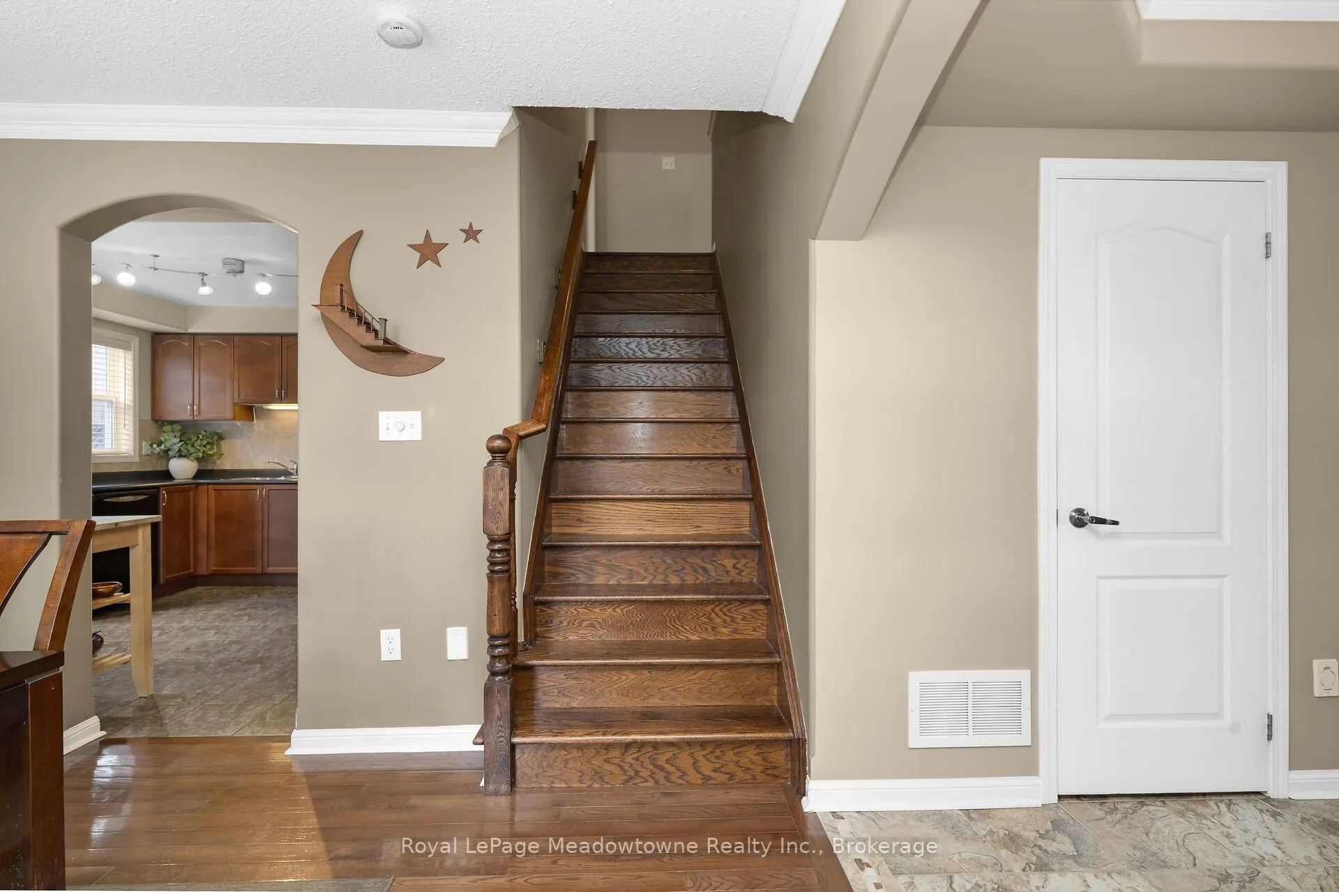 802 Stark Circle