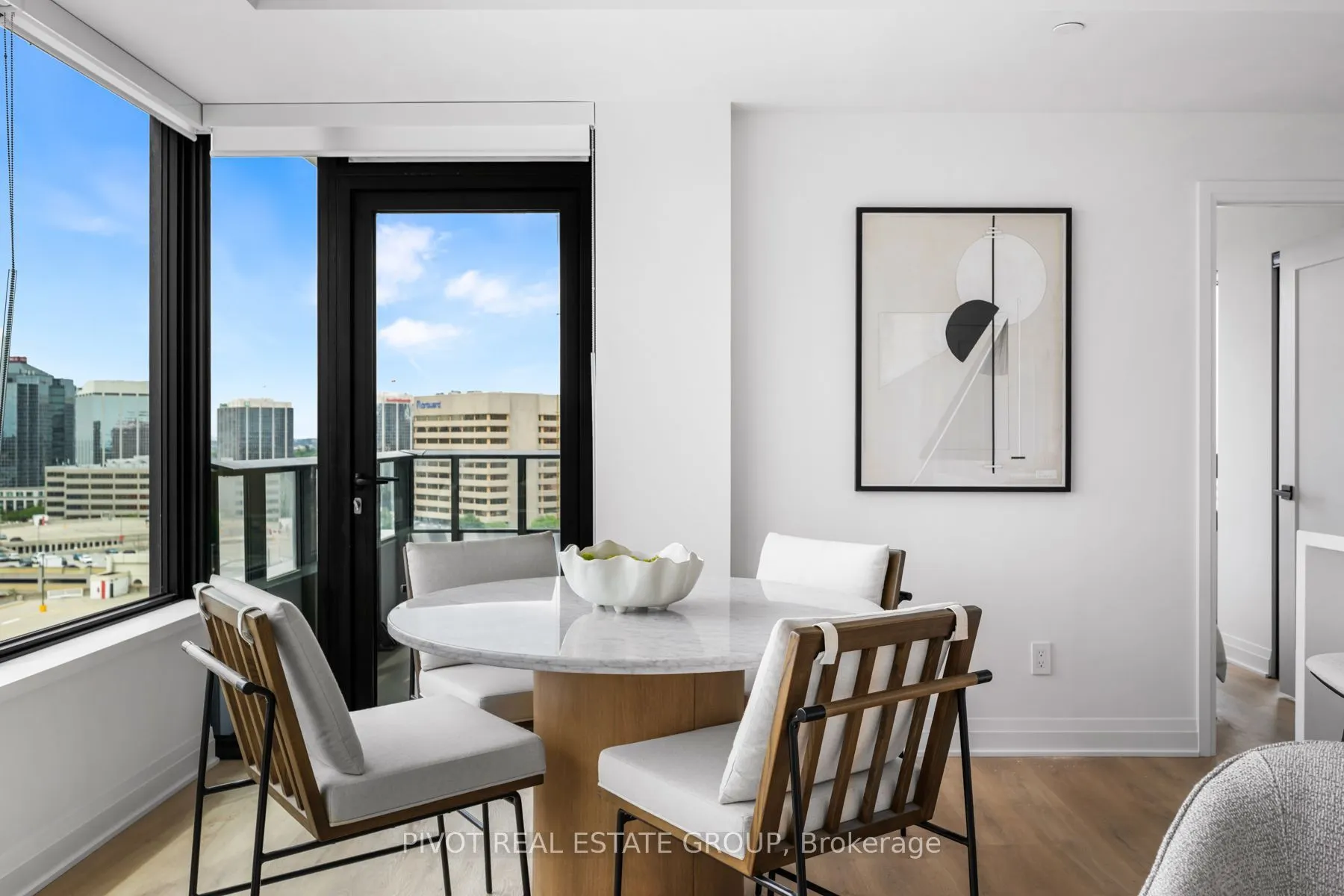 4023 The Exchange #1802