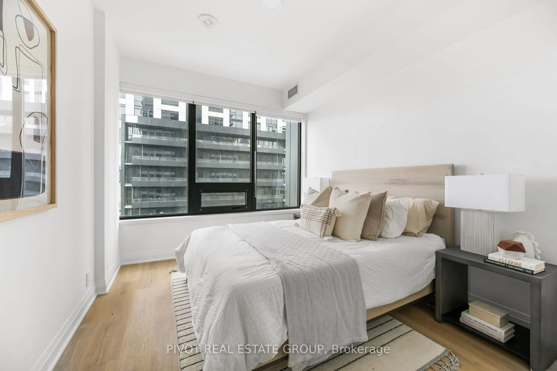 4023 The Exchange #1802