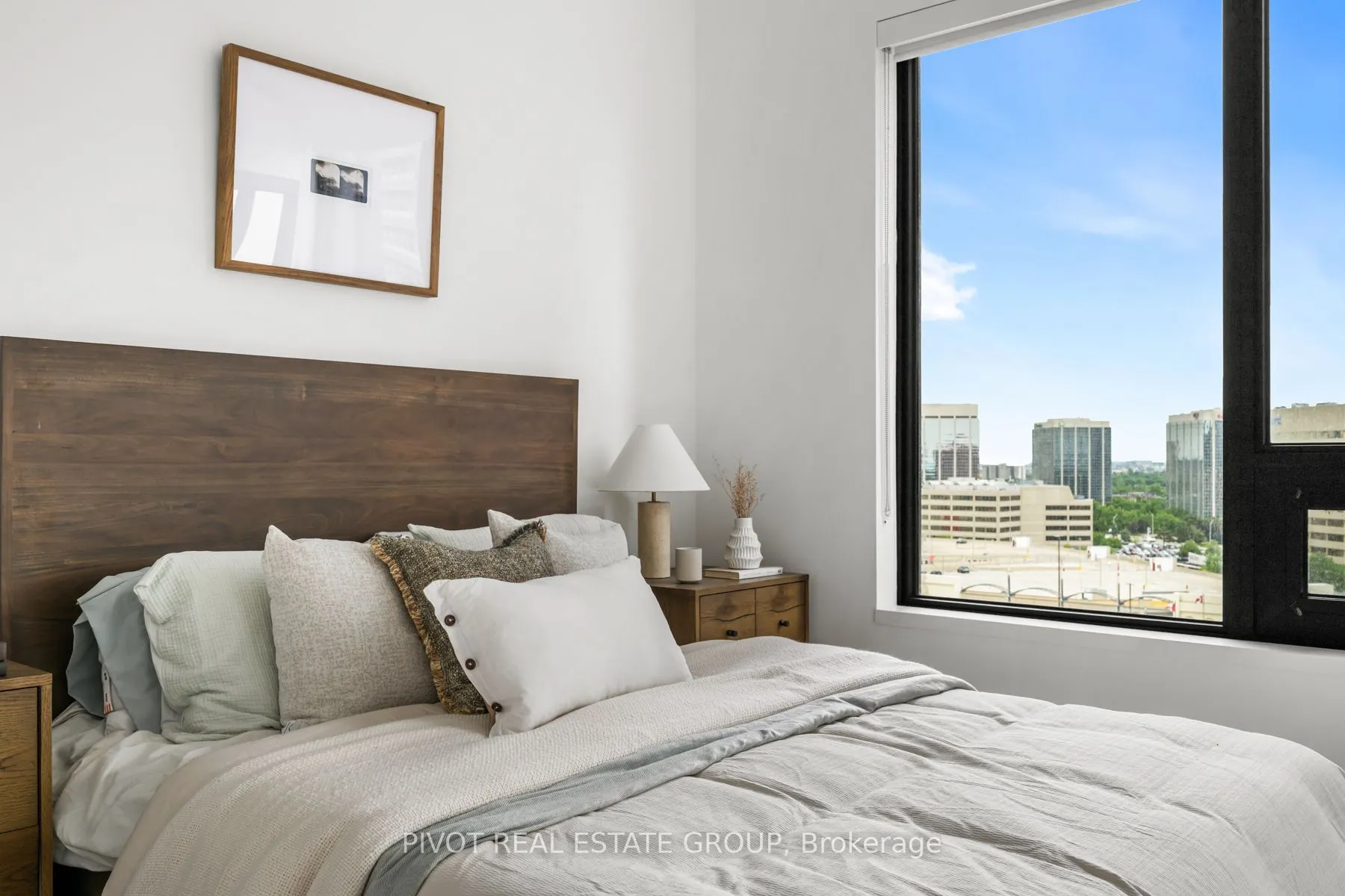 4023 The Exchange #1802