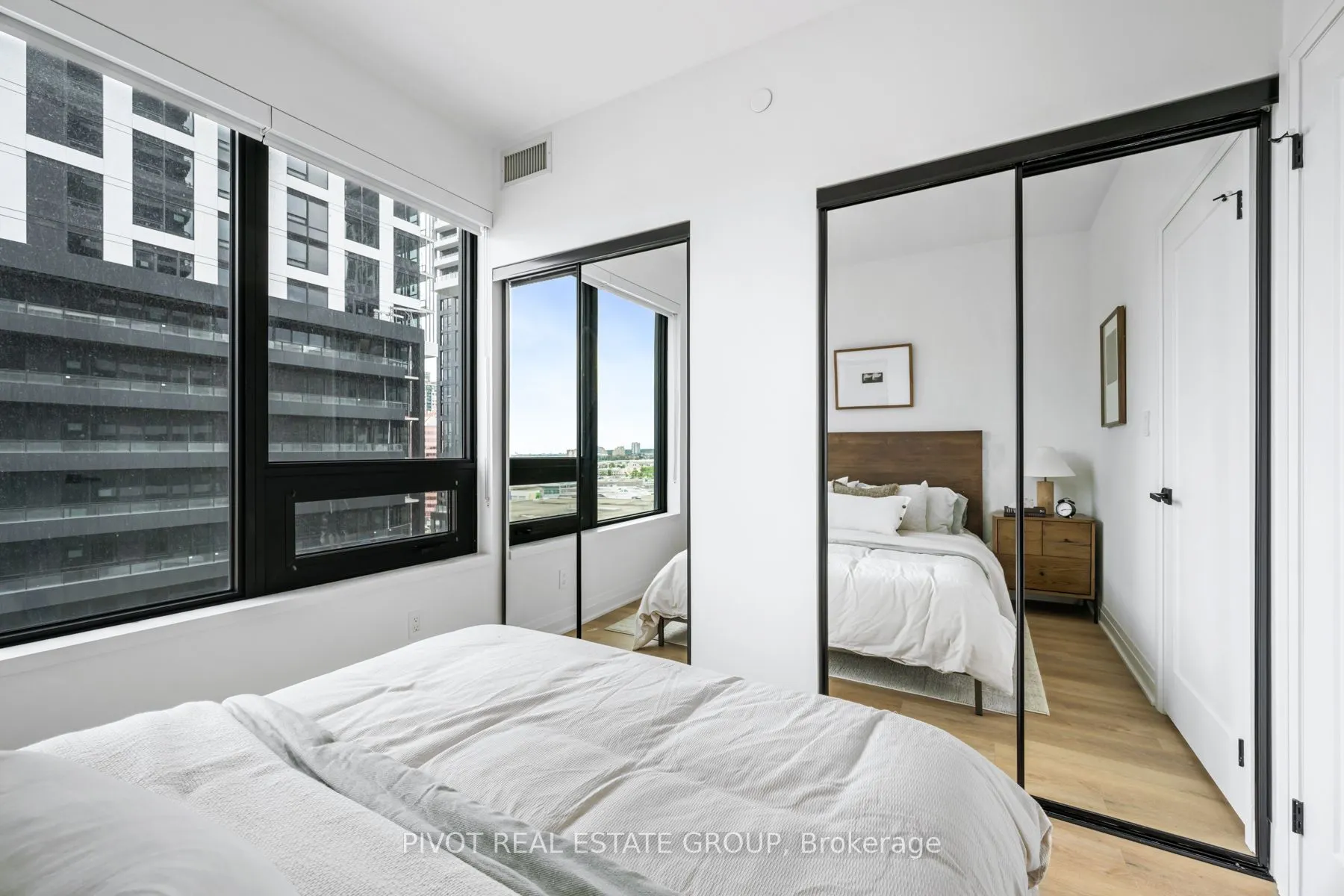 4023 The Exchange #1802