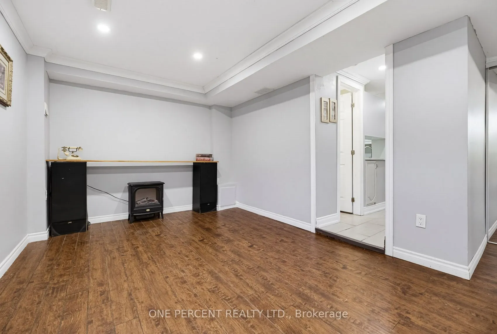 51 Courtleigh Square